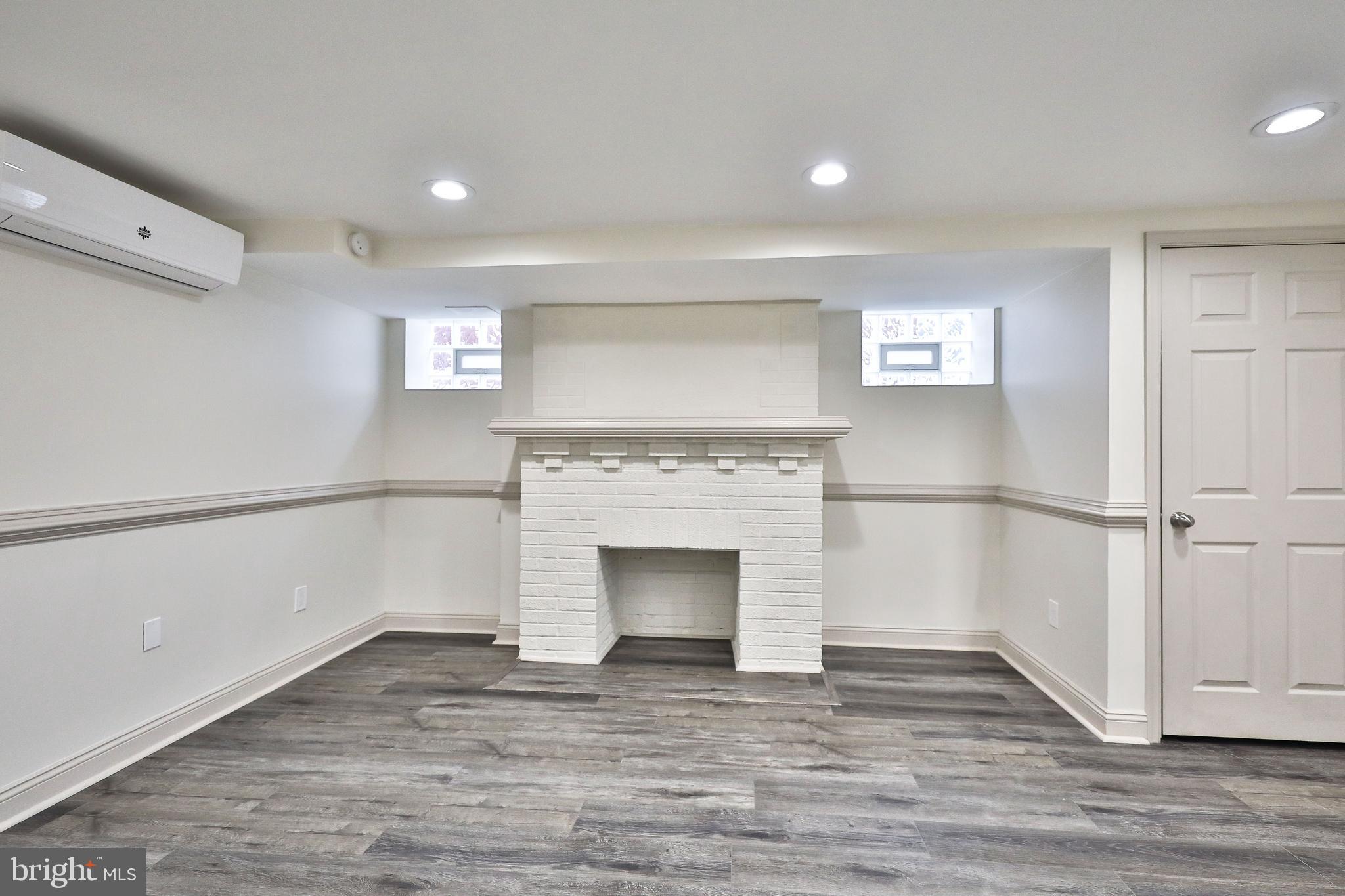 ROCKLEDGE - Residential Lease