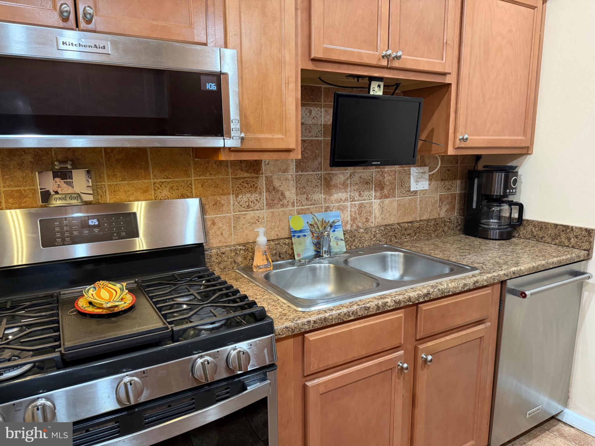 PIKESVILLE - Residential