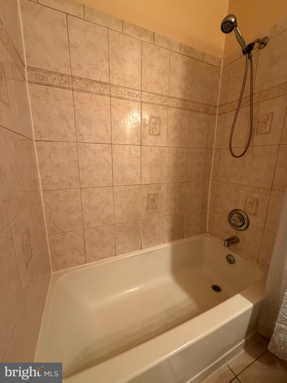 PIKESVILLE - Residential