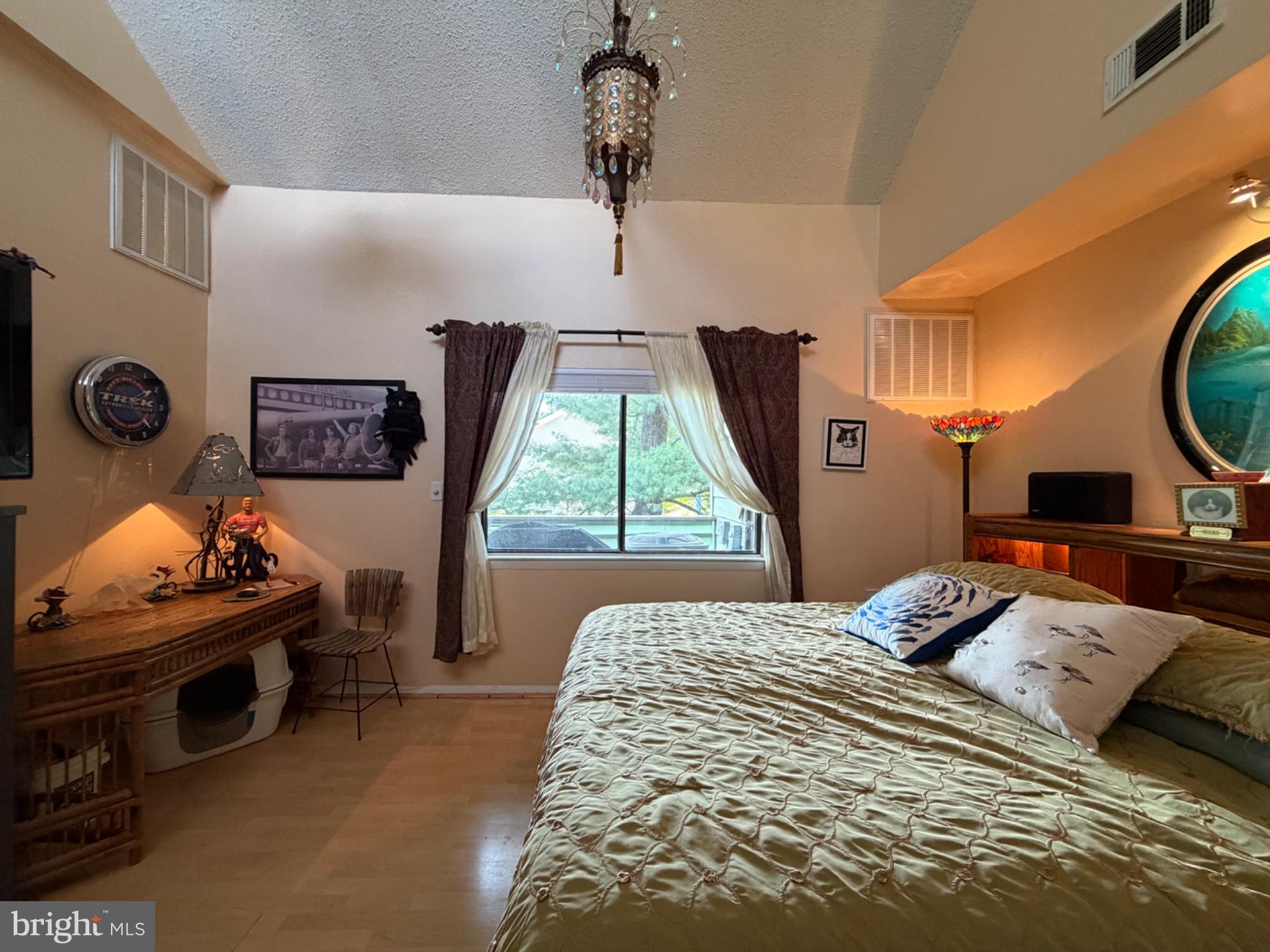 PIKESVILLE - Residential