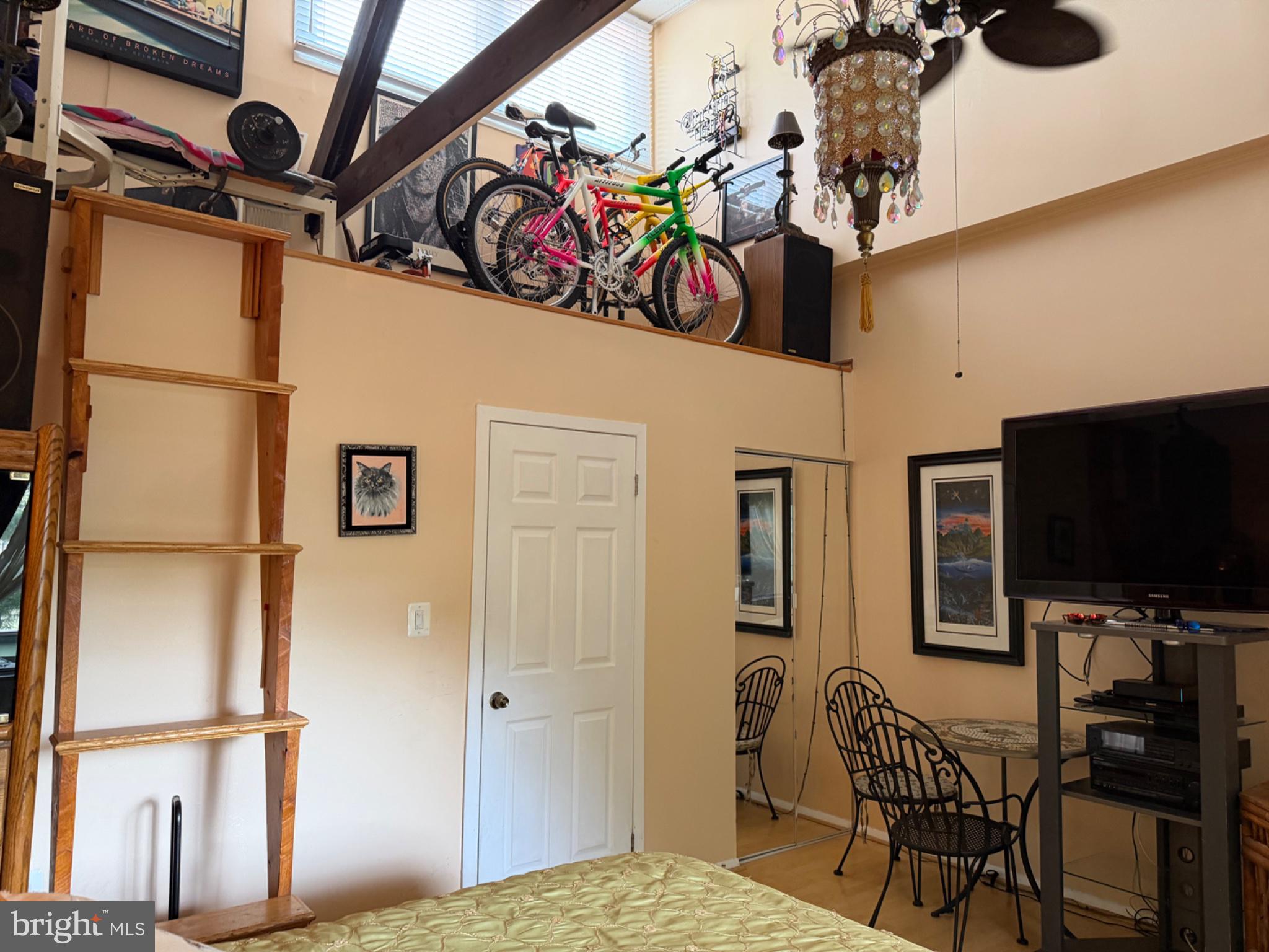 PIKESVILLE - Residential