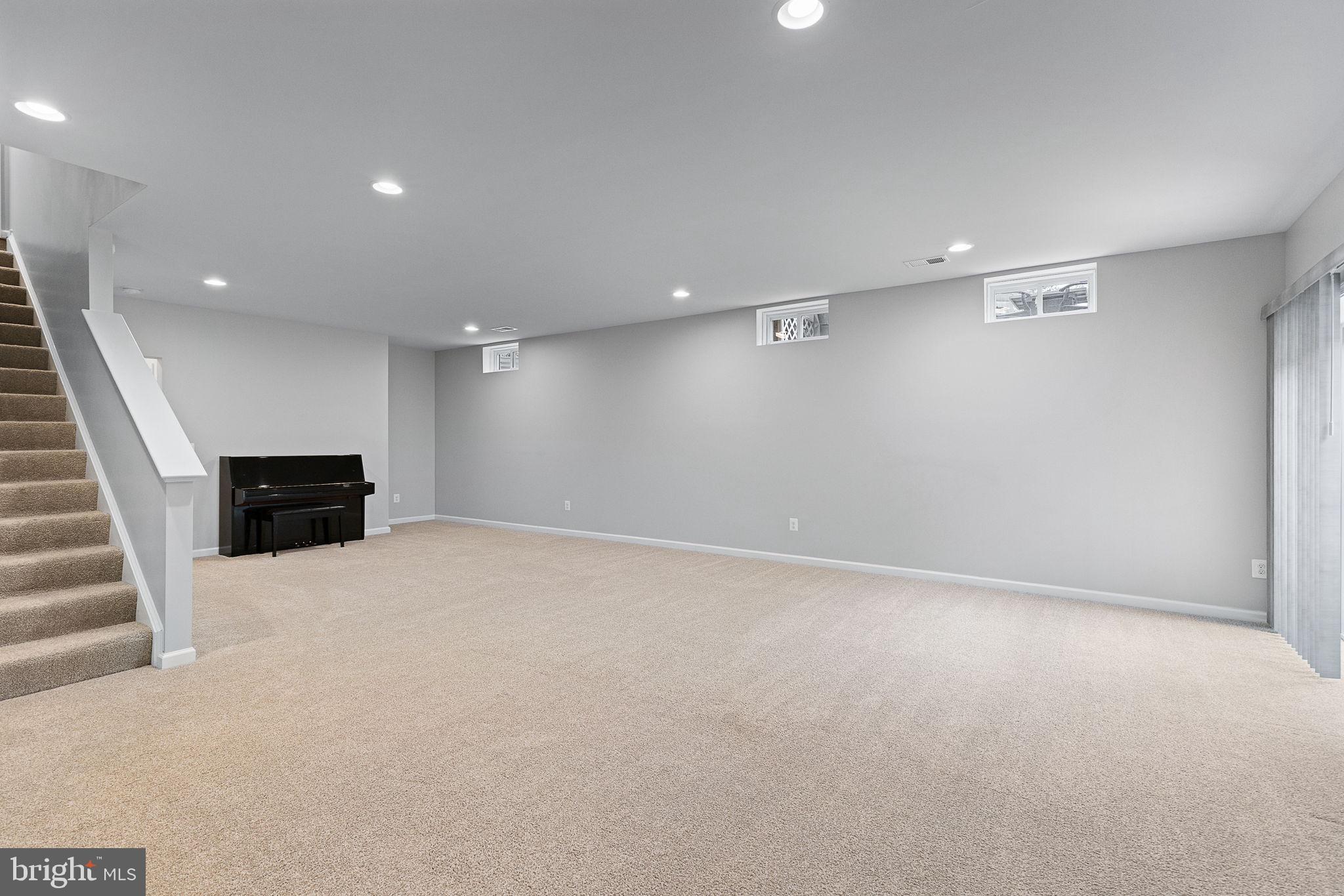 LIBERTY KNOLLS - Residential