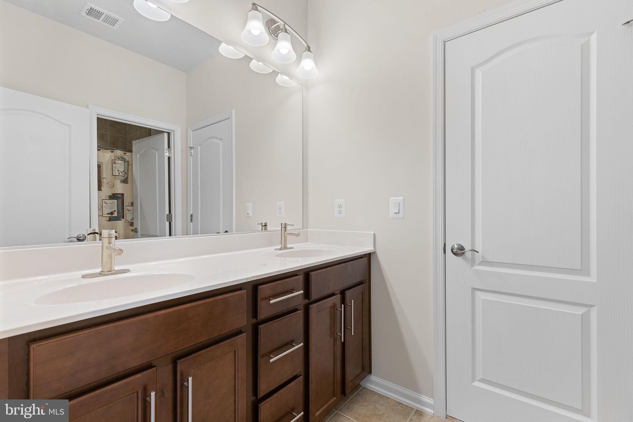 LIBERTY KNOLLS - Residential