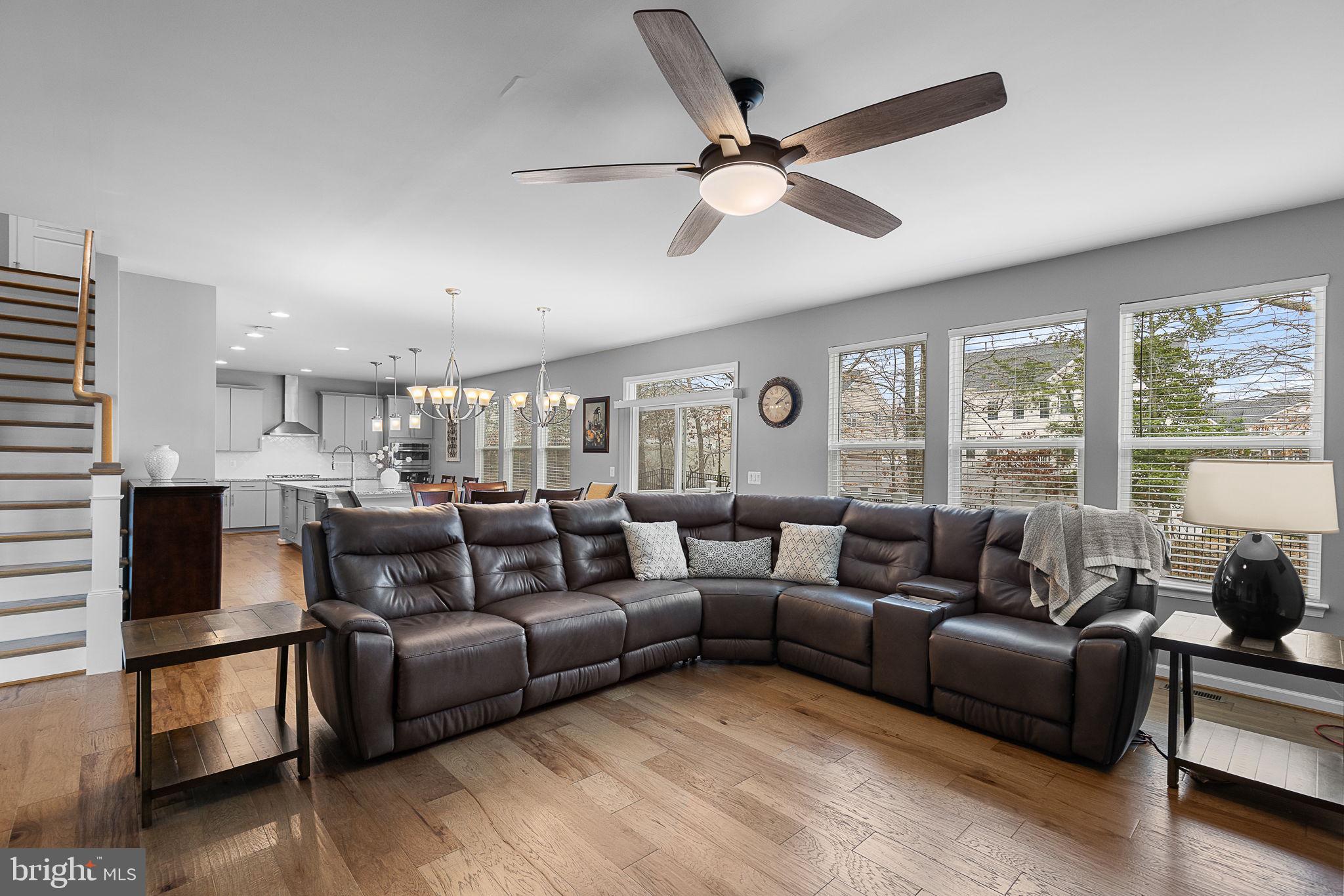 LIBERTY KNOLLS - Residential
