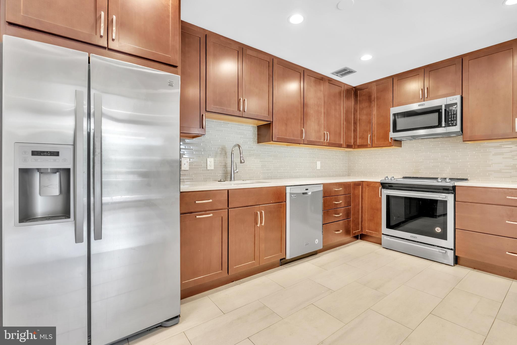 SUMNER VILLAGE - Residential