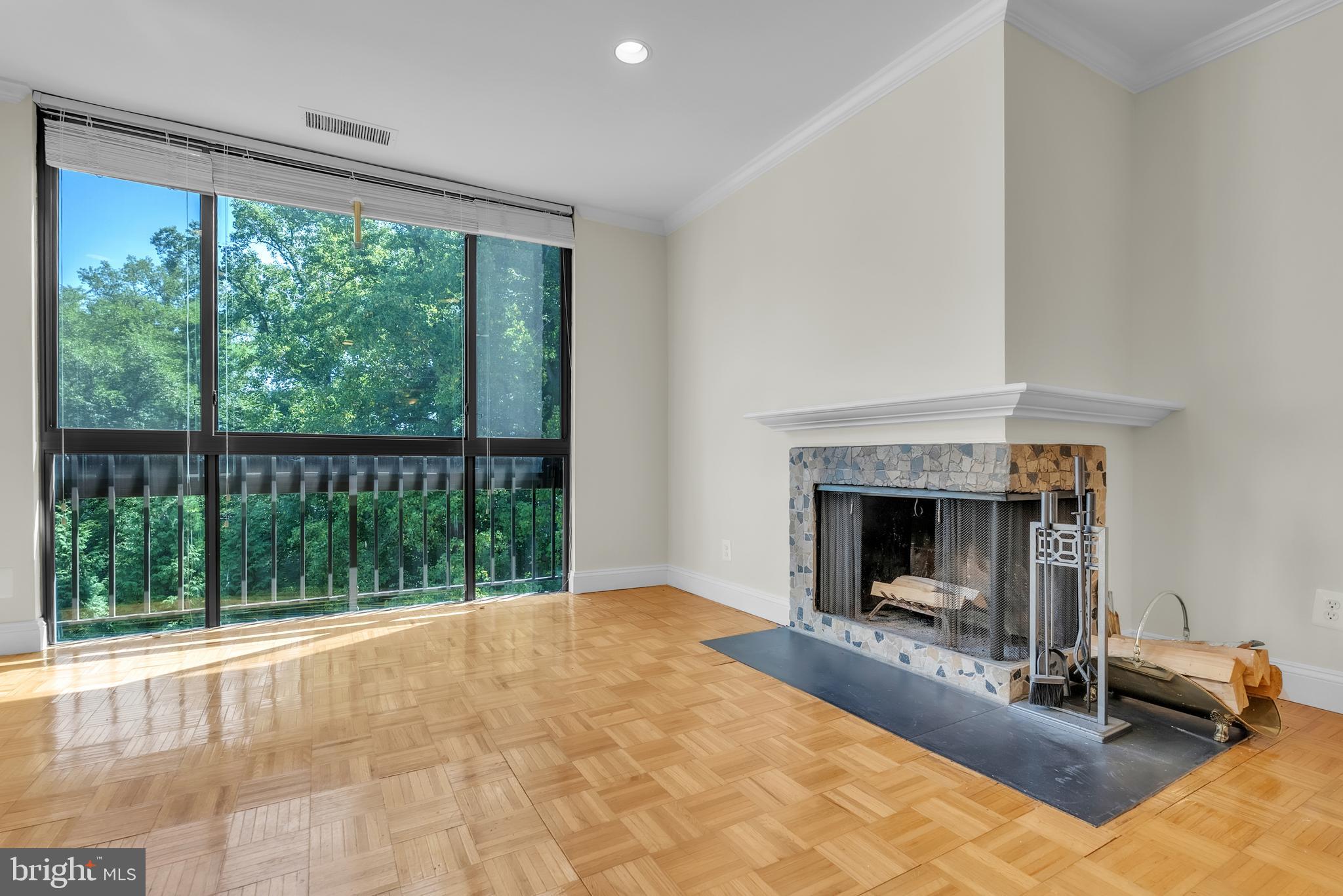 SUMNER VILLAGE - Residential