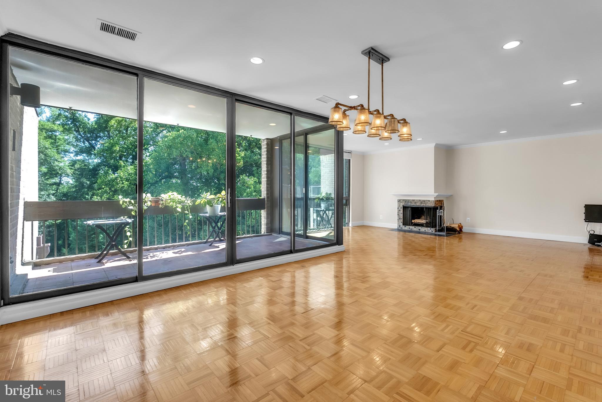 SUMNER VILLAGE - Residential