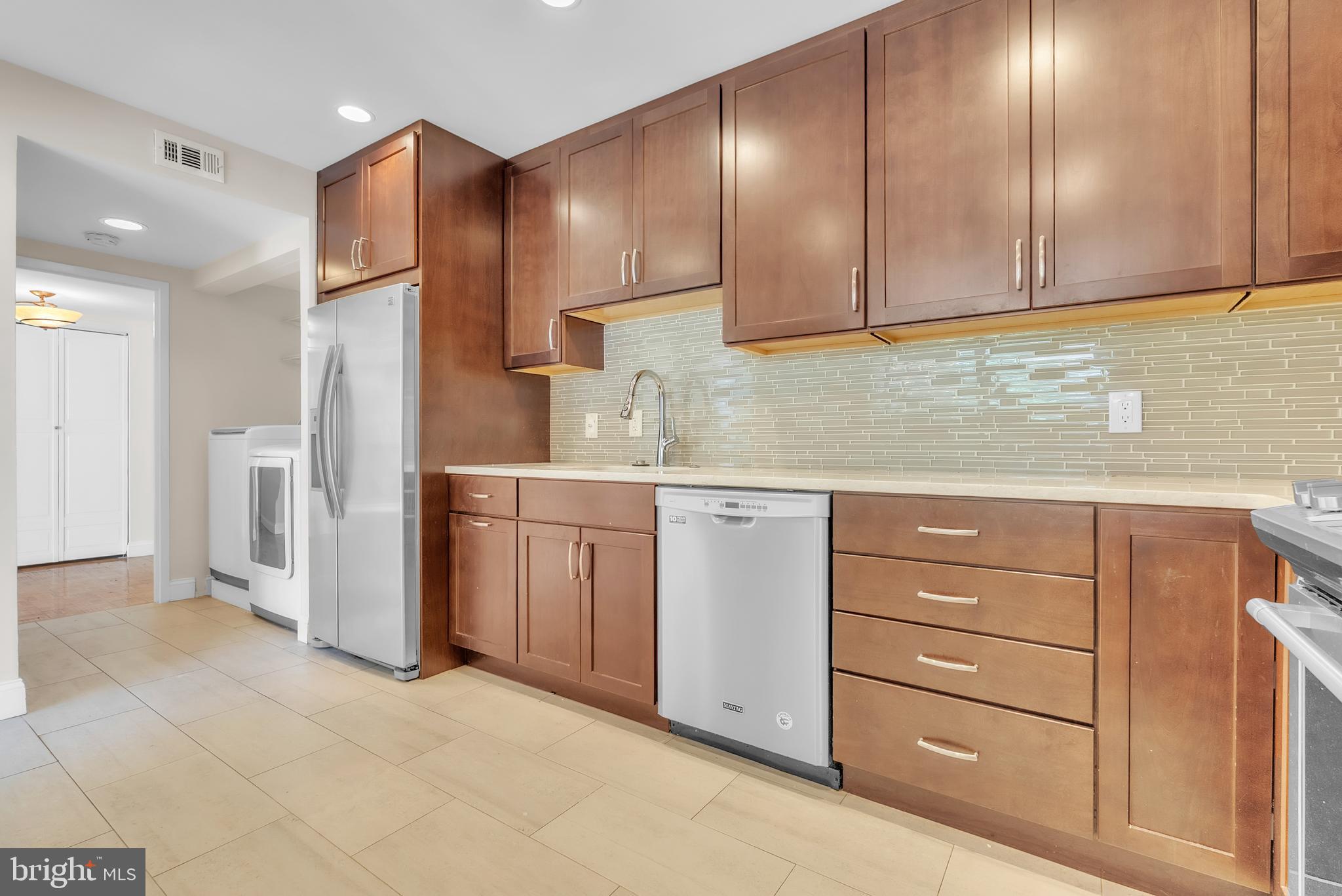 SUMNER VILLAGE - Residential