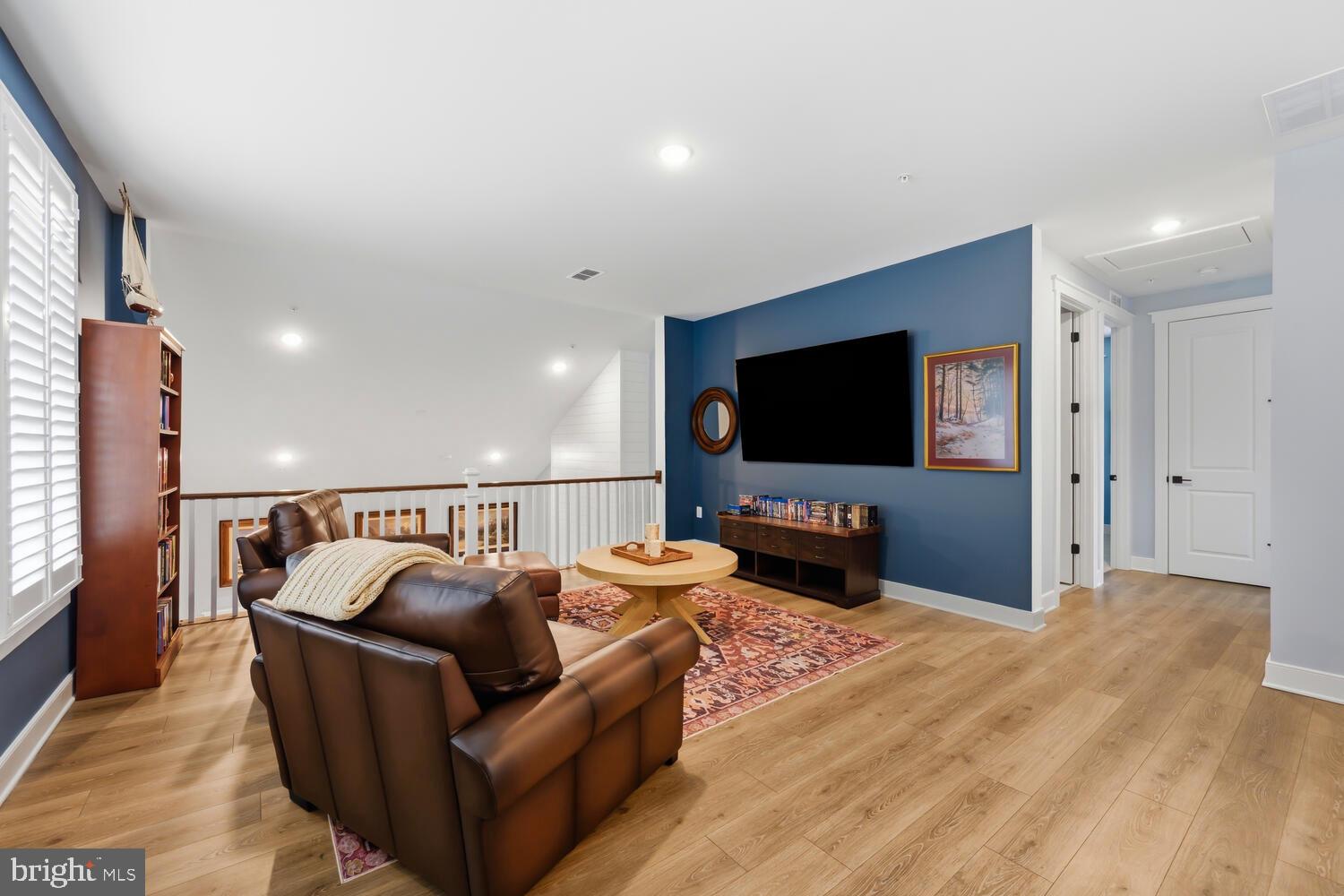 FOUR SEASONS AT KENT ISLAND - Residential