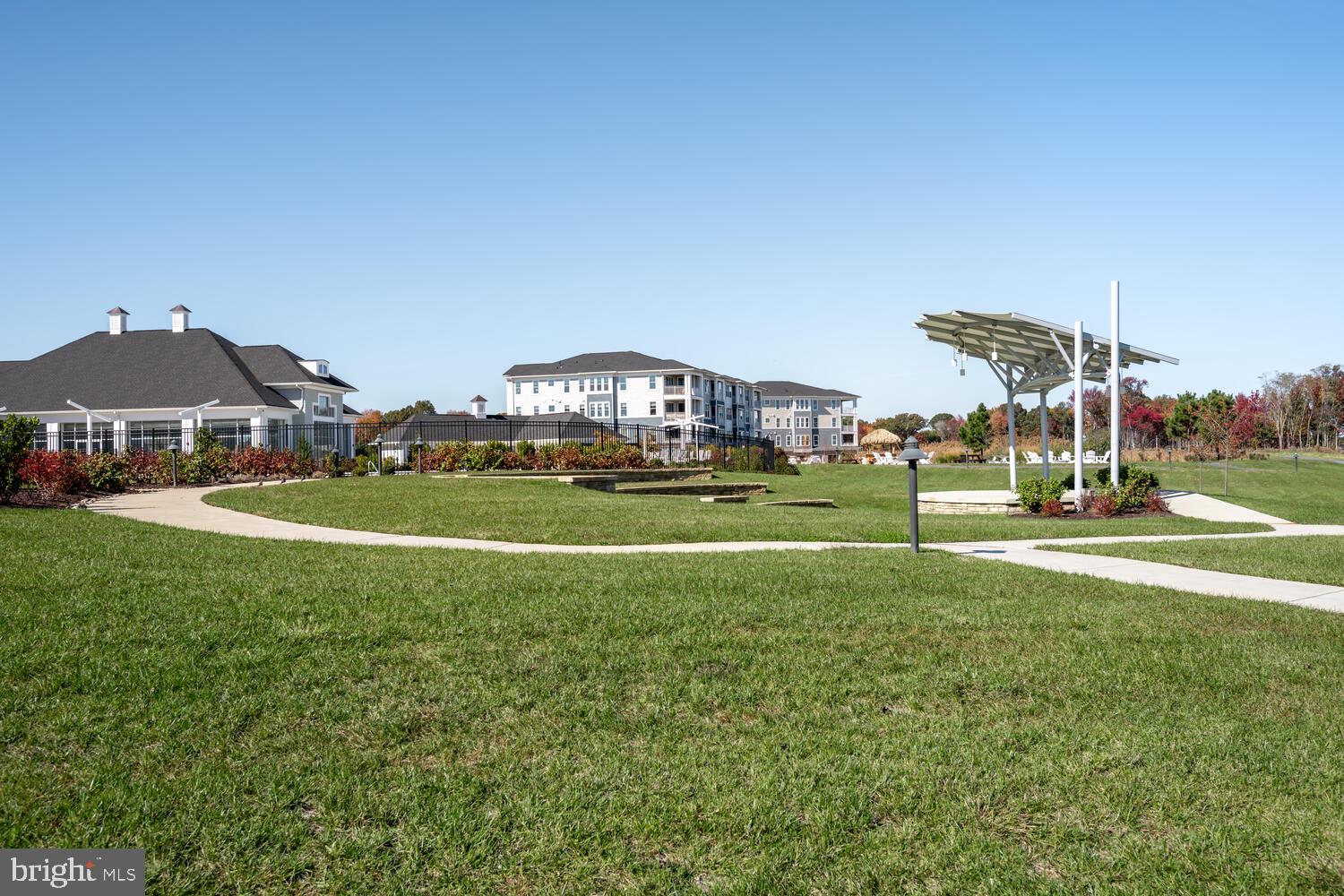 FOUR SEASONS AT KENT ISLAND - Residential