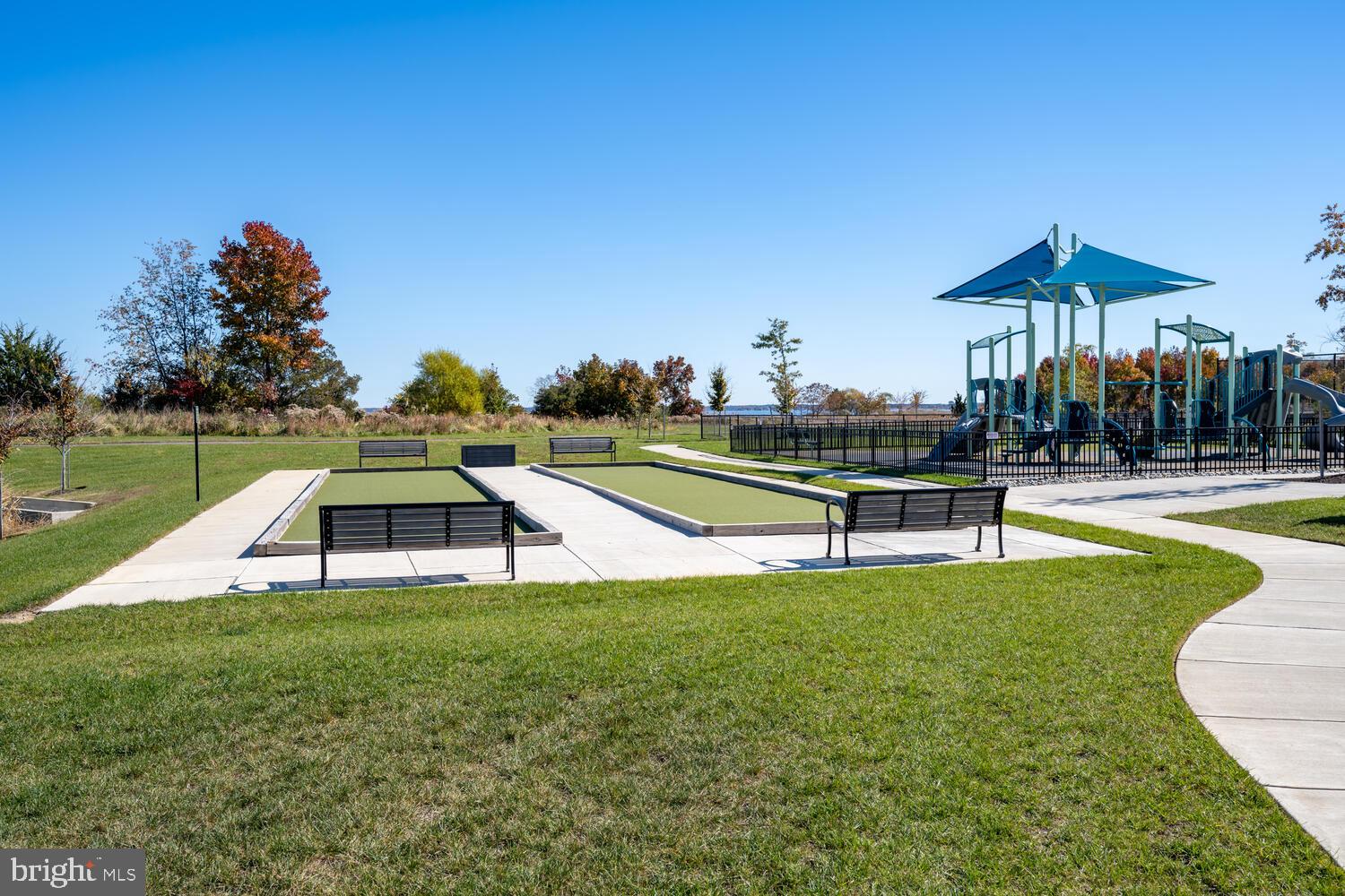 FOUR SEASONS AT KENT ISLAND - Residential
