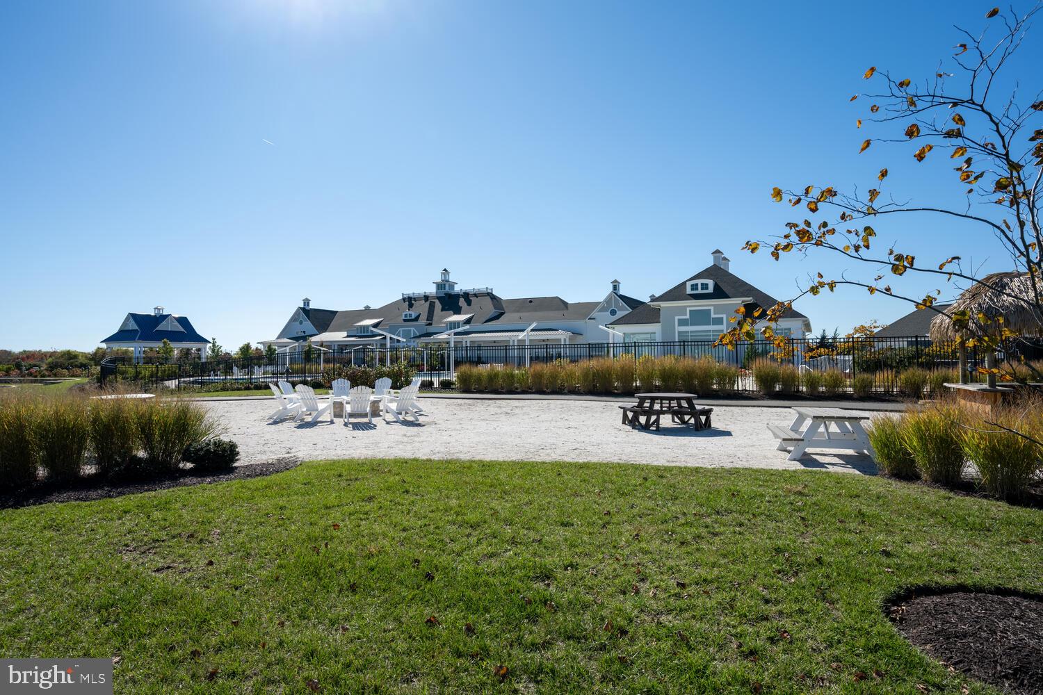 FOUR SEASONS AT KENT ISLAND - Residential