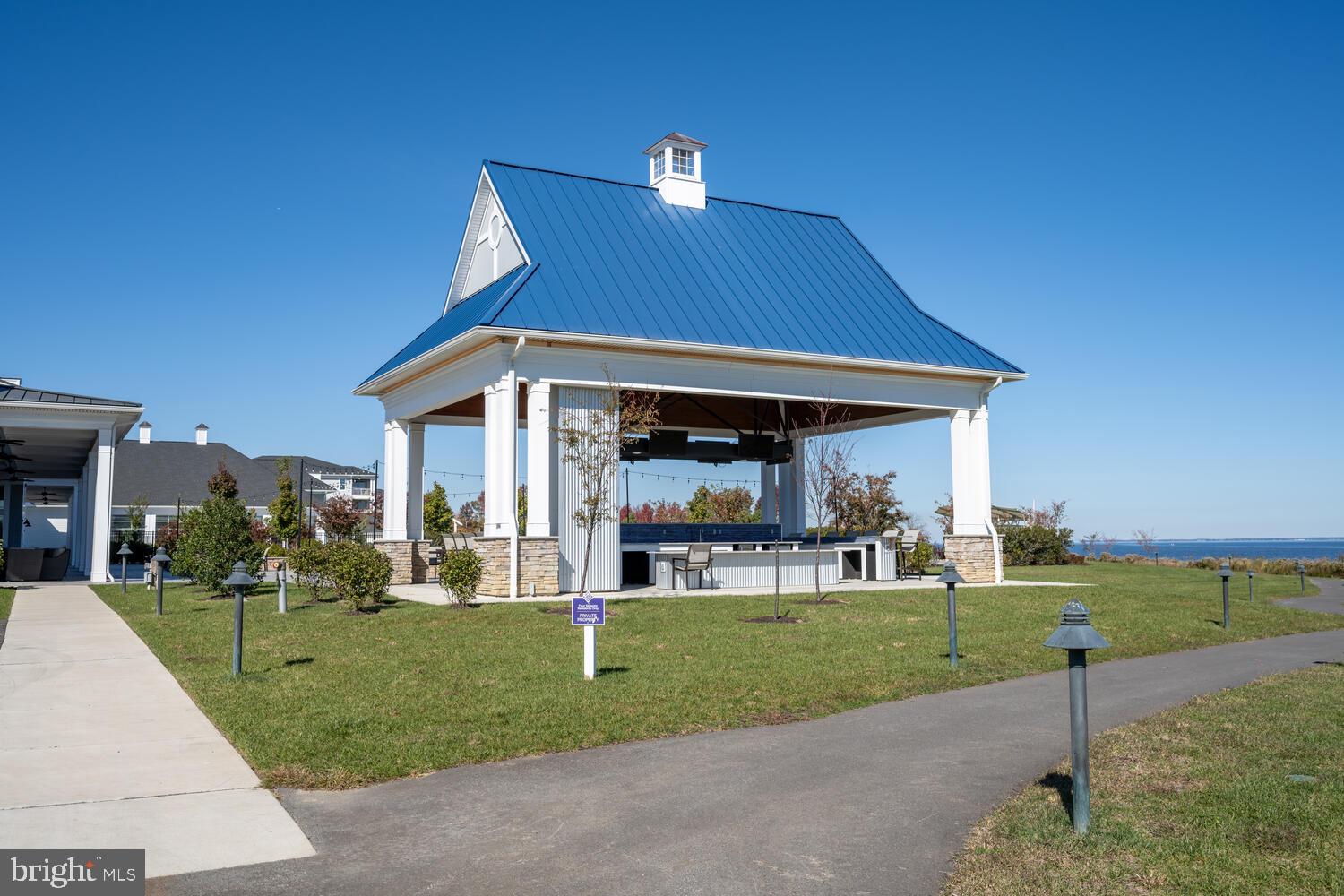 FOUR SEASONS AT KENT ISLAND - Residential