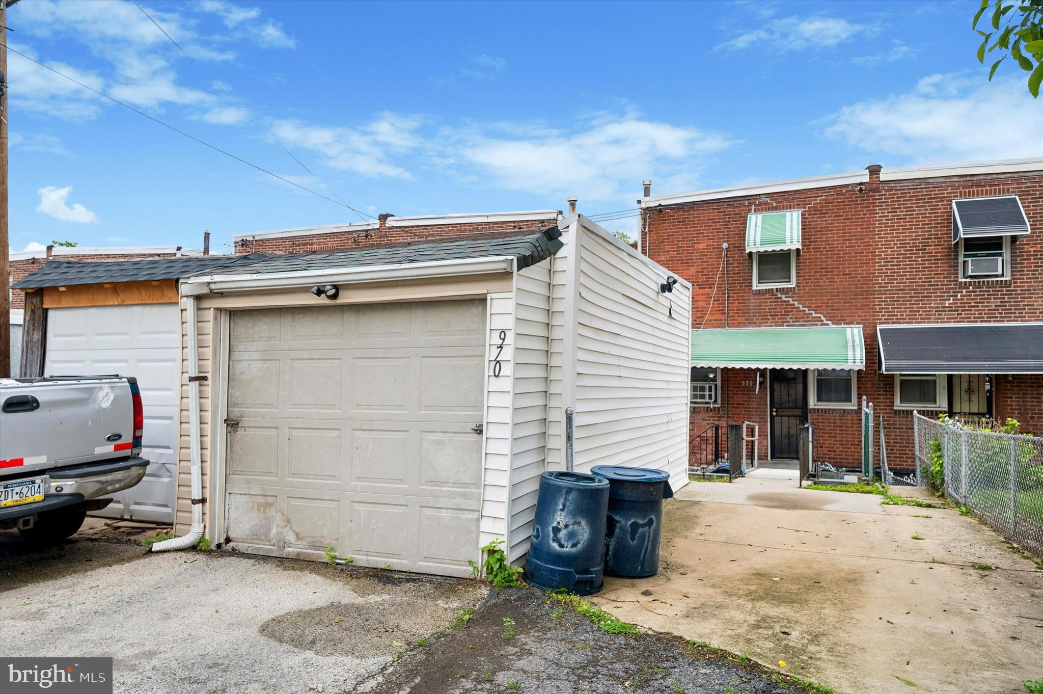 YEADON - Residential