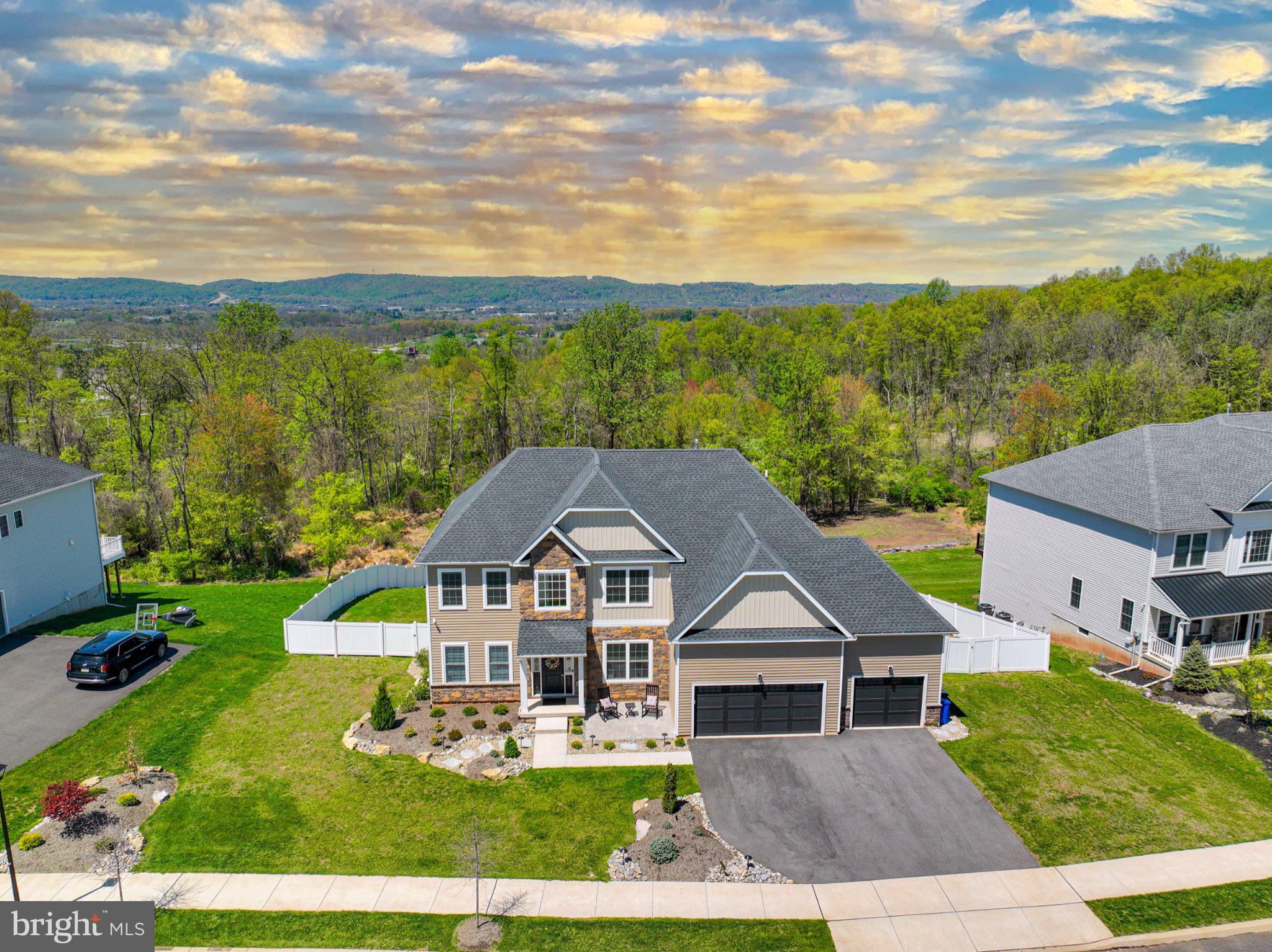 ESTATES AT SAUCON VALLEY - Residential