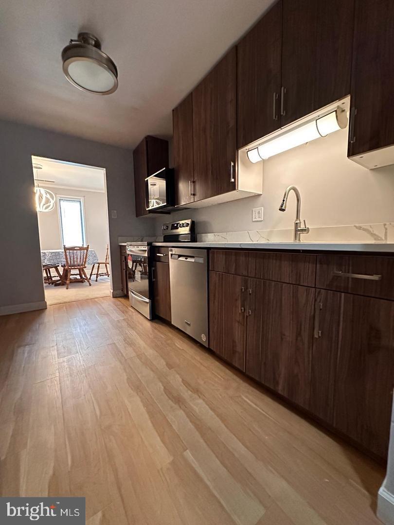 JEFFERSON MEWS - Residential