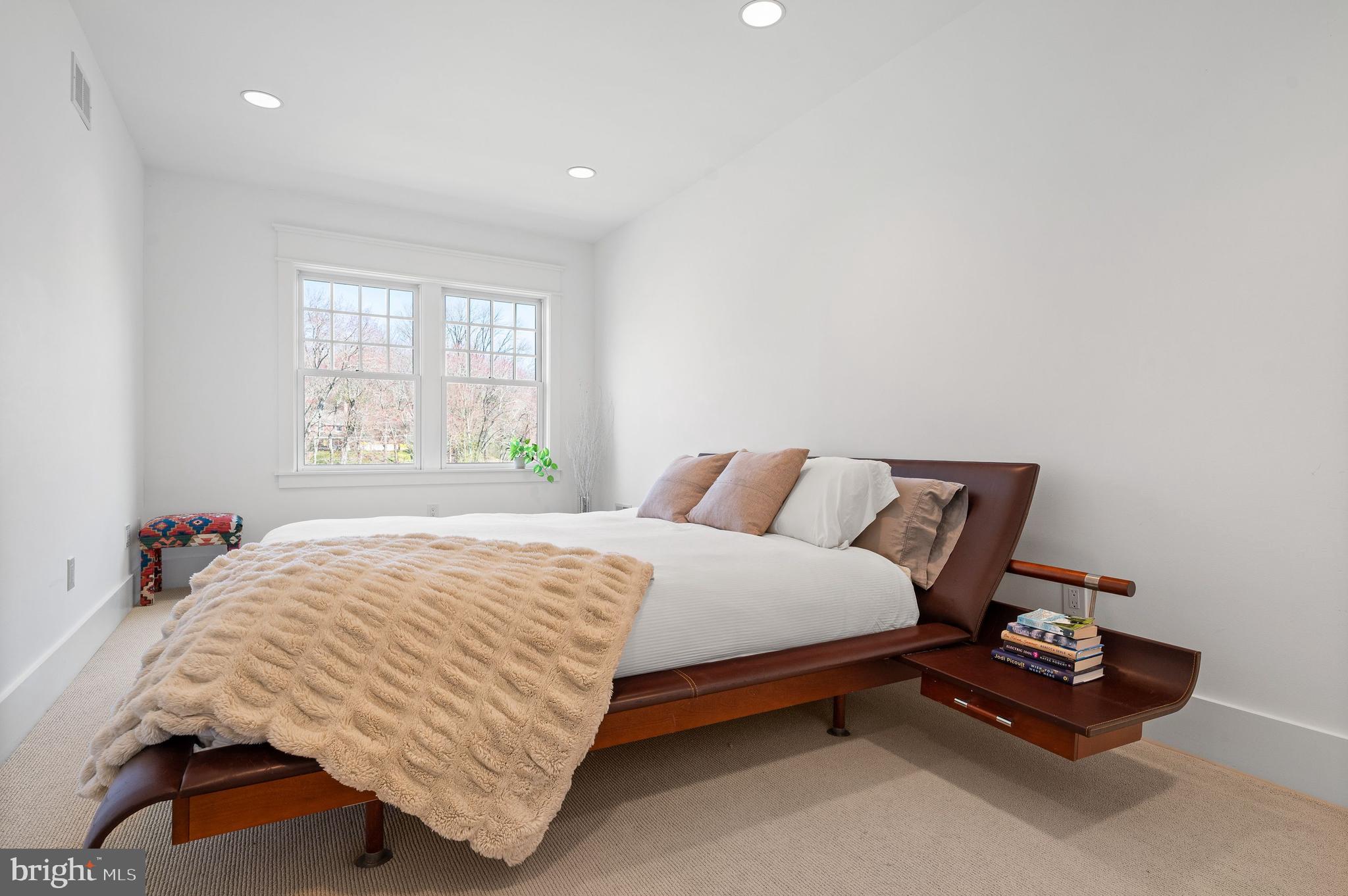 BRYN MAWR - Residential