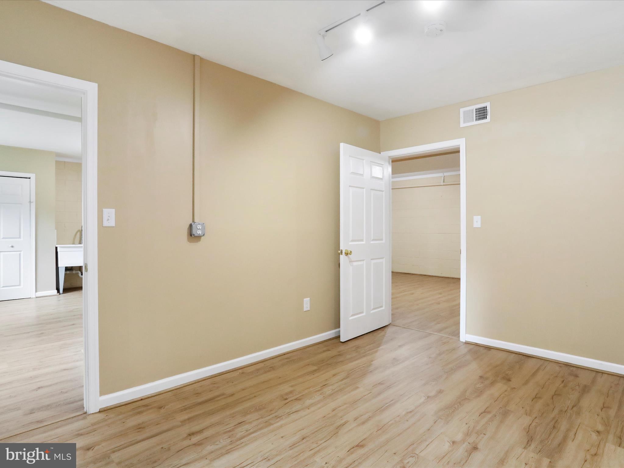 TAYLOR - Residential