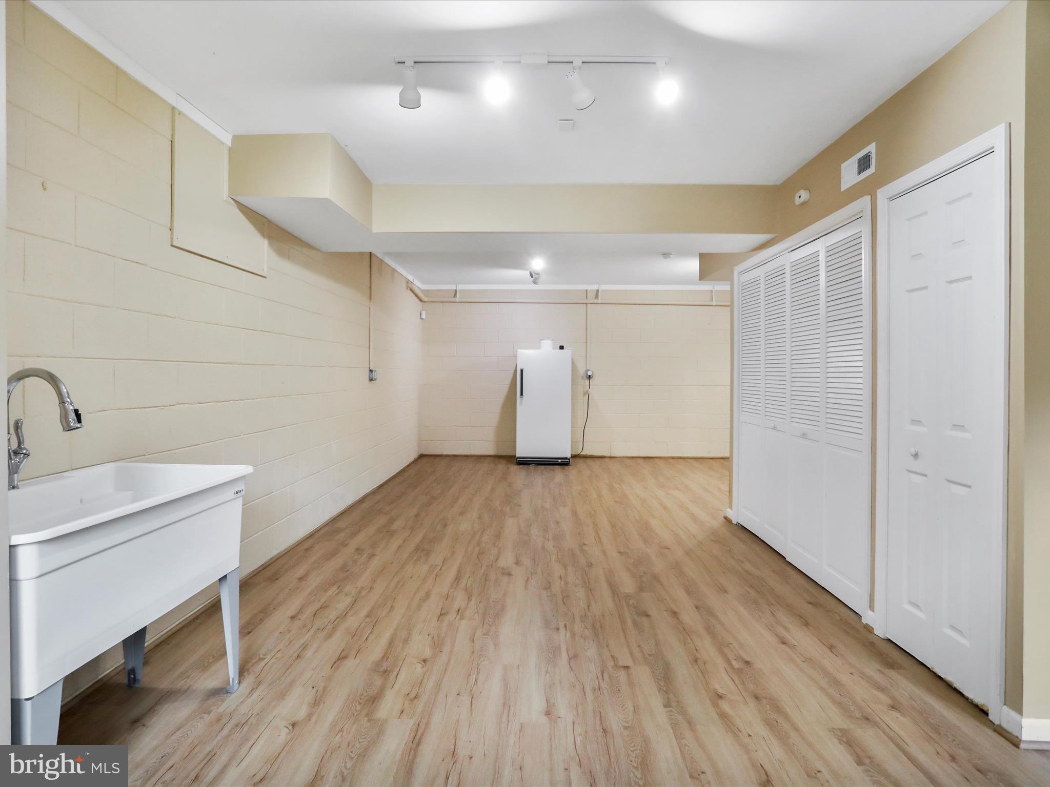 TAYLOR - Residential