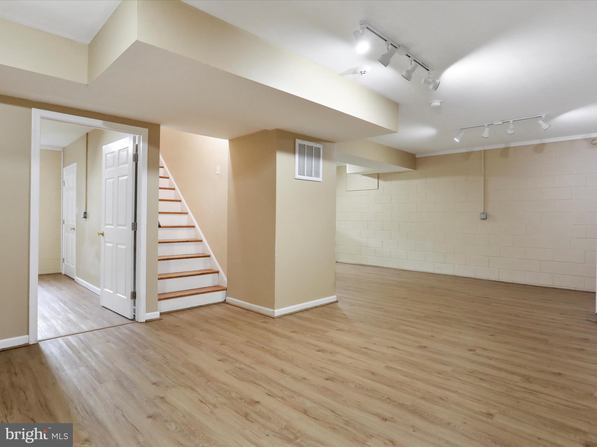 TAYLOR - Residential