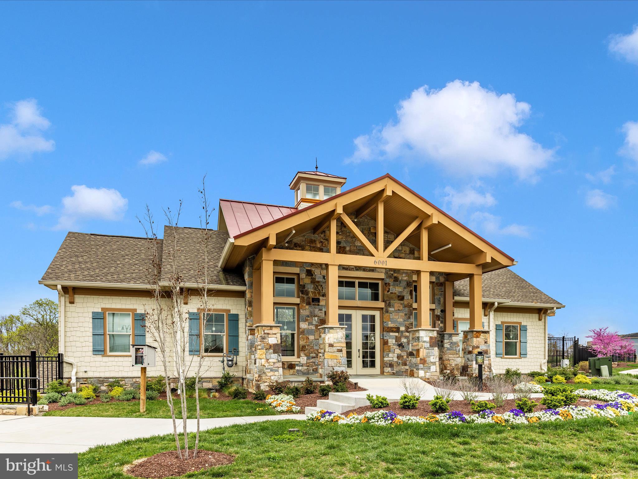OAKDALE VILLAGE - Residential Lease
