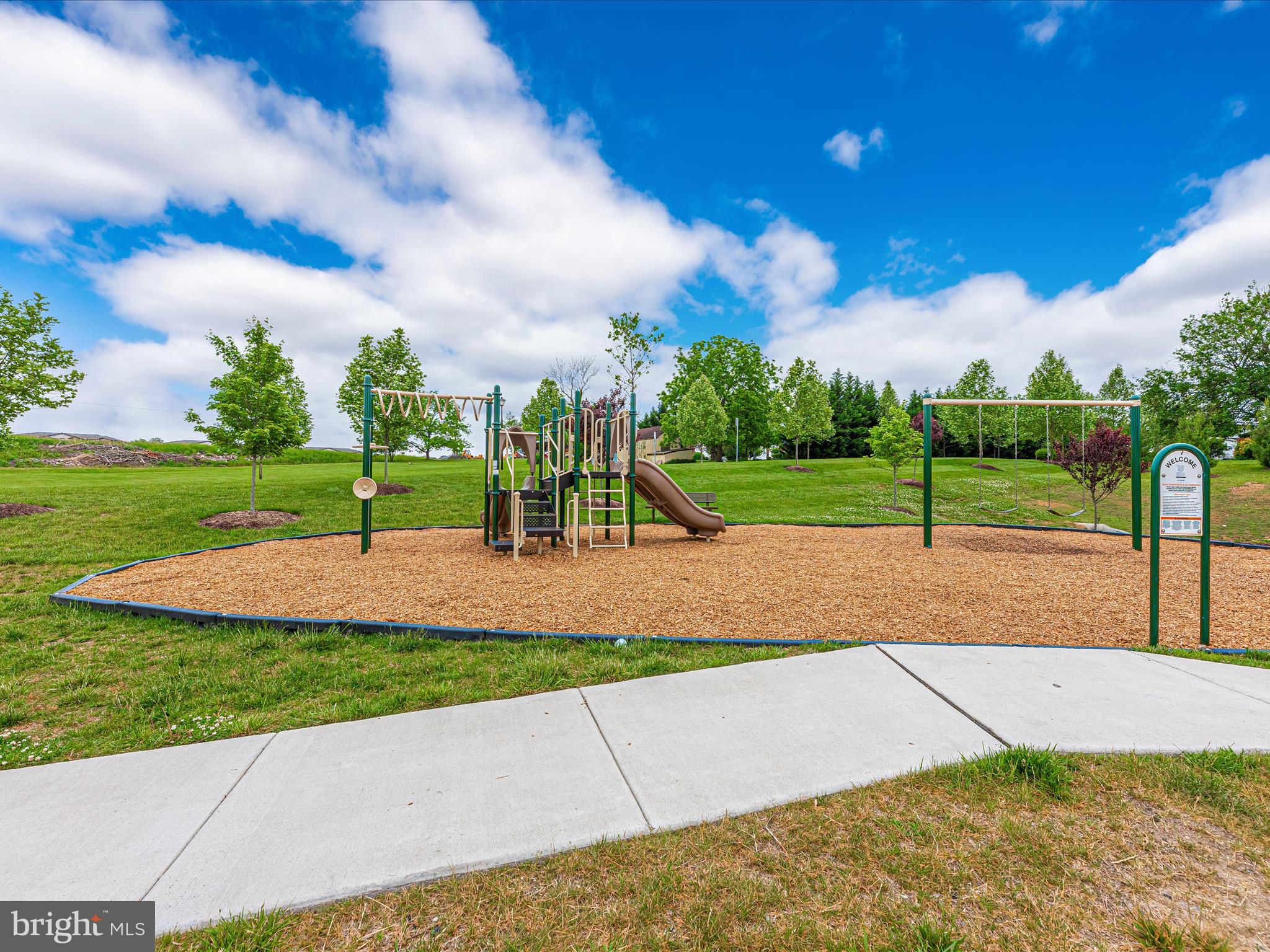 OAKDALE VILLAGE - Residential Lease