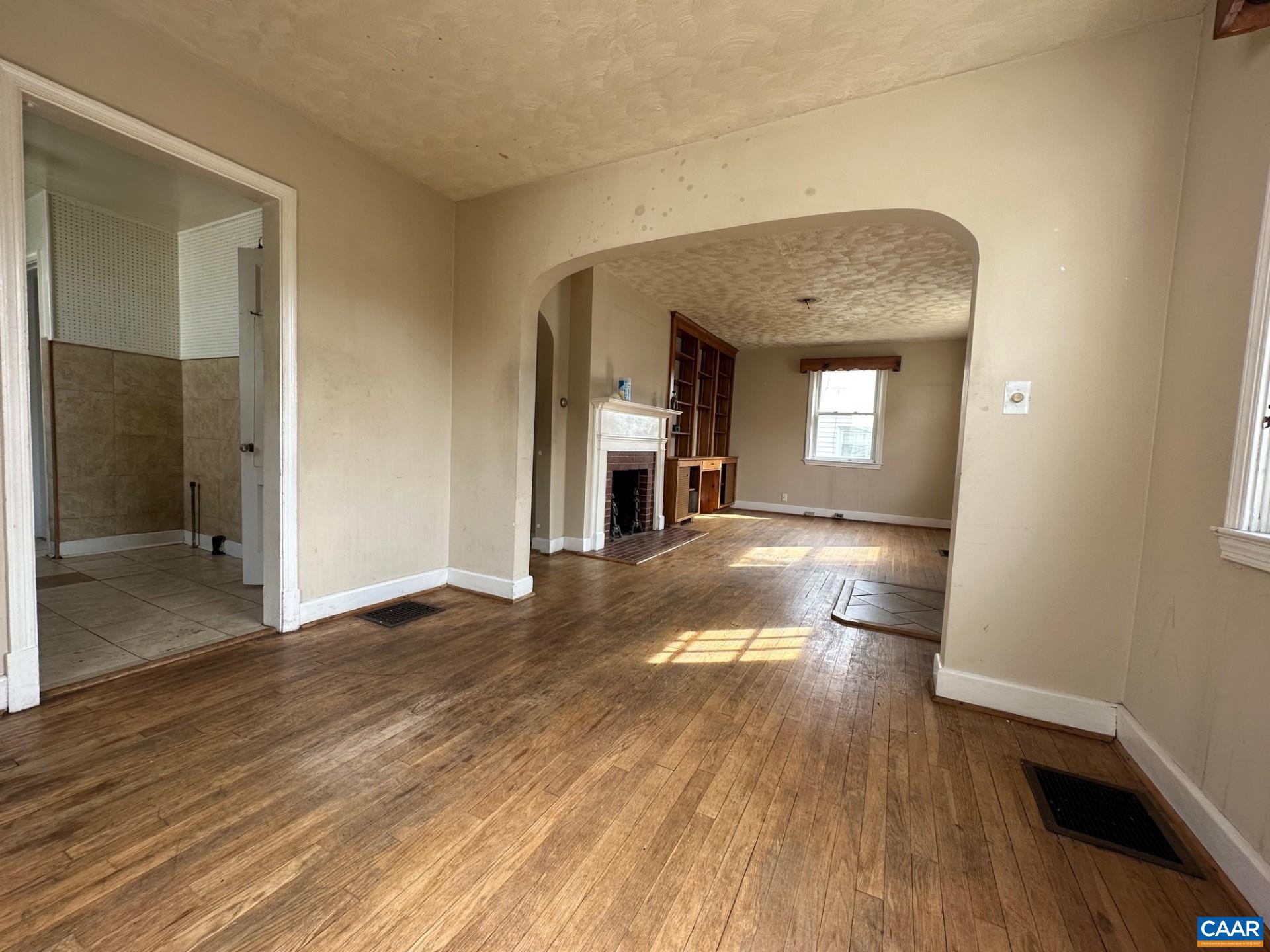 BELMONT - Residential