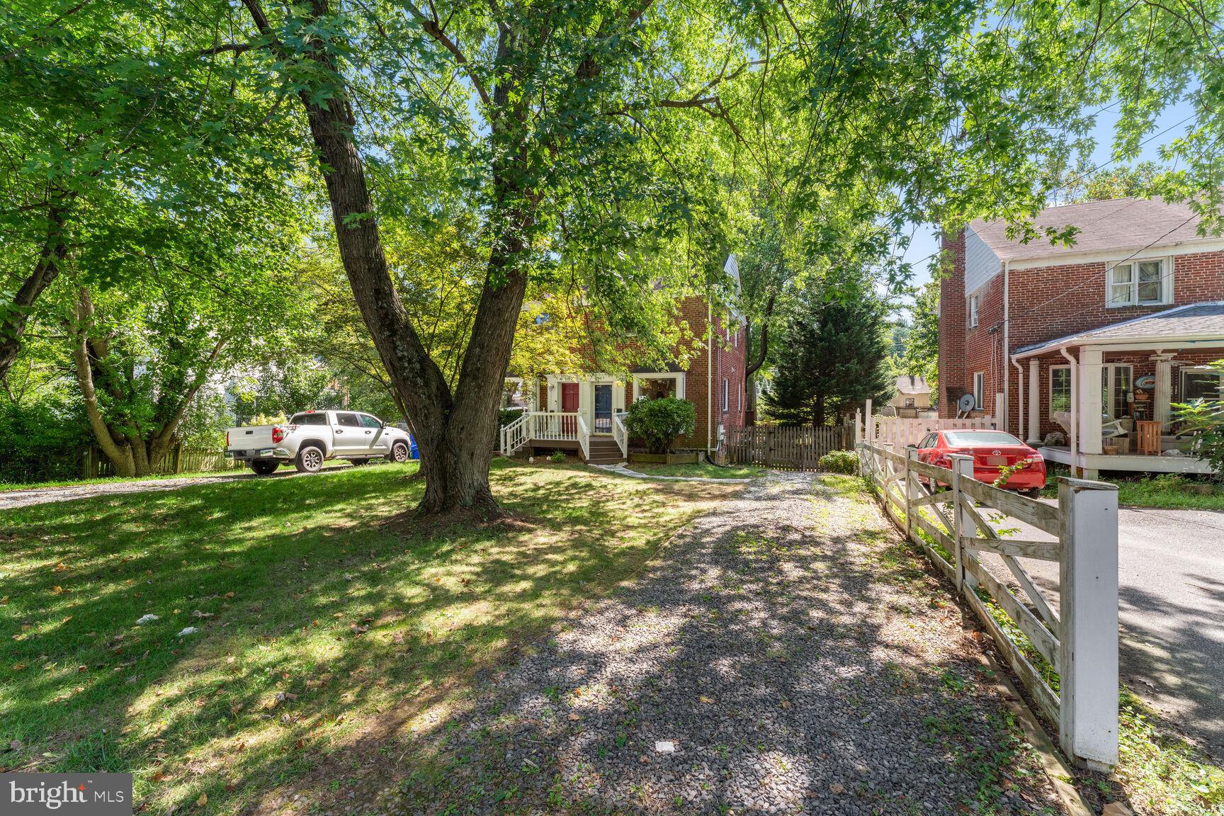 CHURCH COURTS - Residential Lease