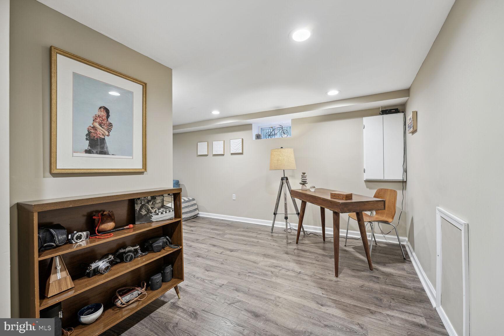 CHURCH COURTS - Residential Lease