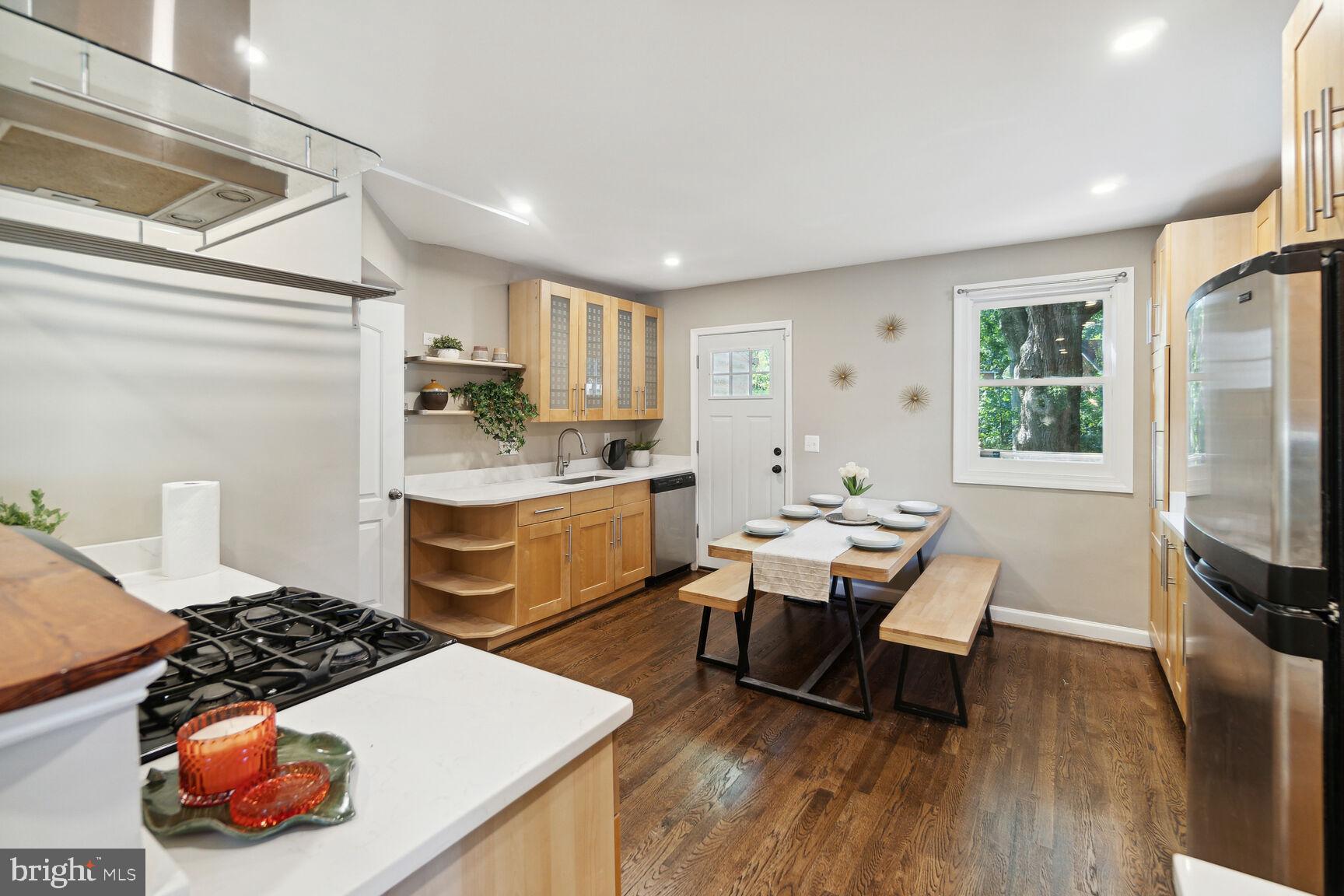 CHURCH COURTS - Residential Lease