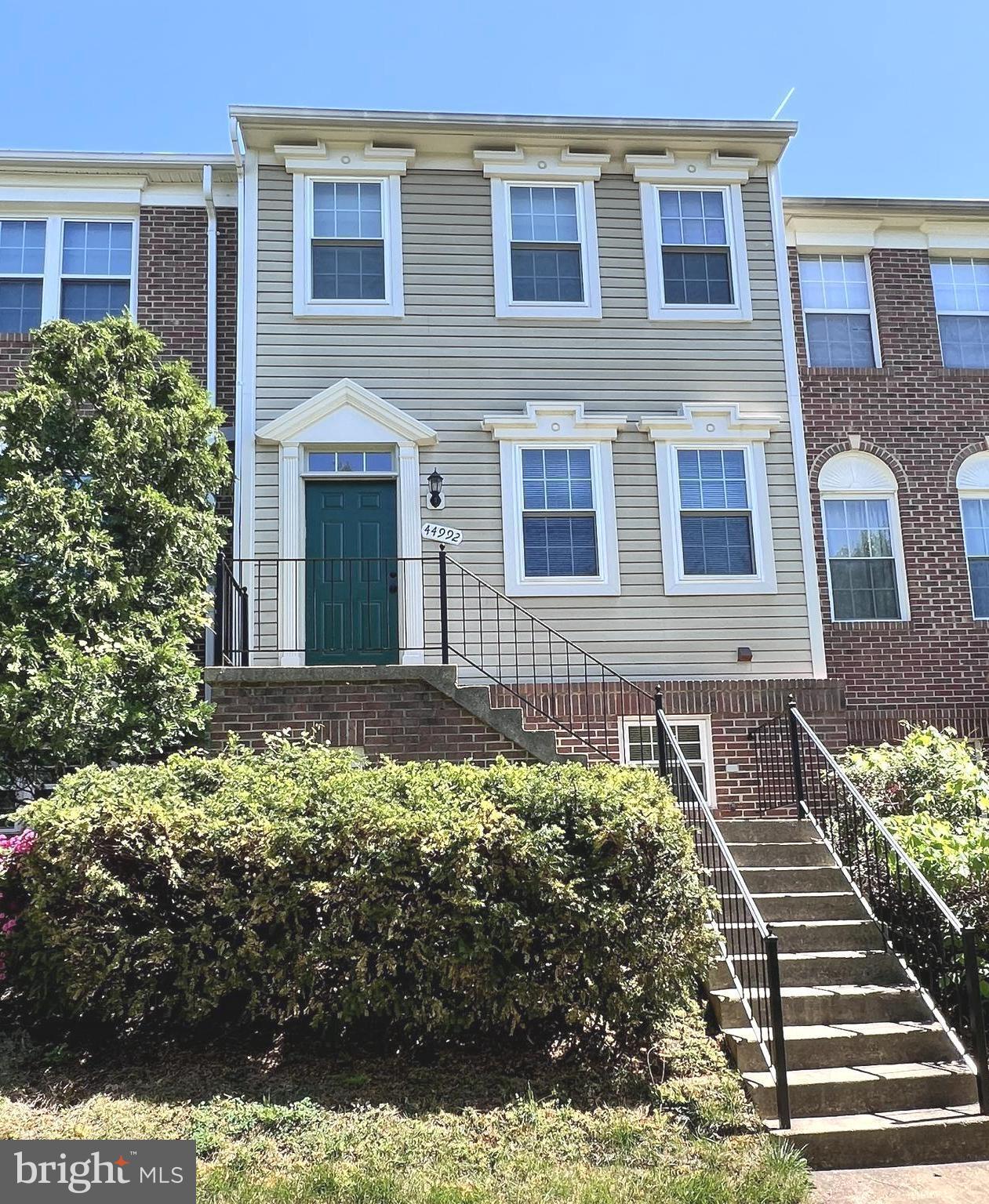 UNIVERISTY CENTER - Residential Lease
