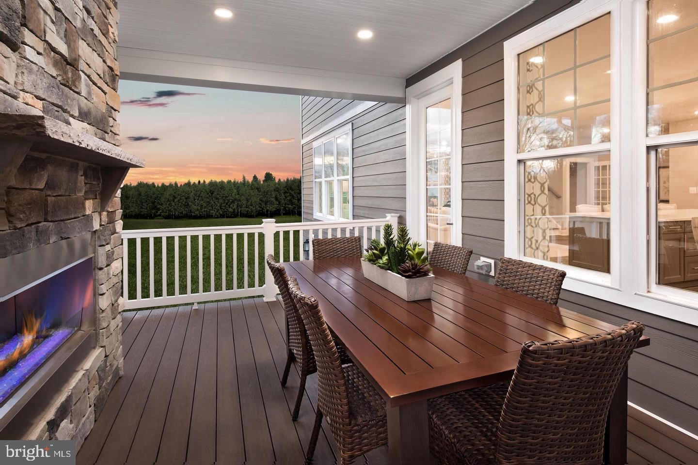 TWO RIVERS - Residential