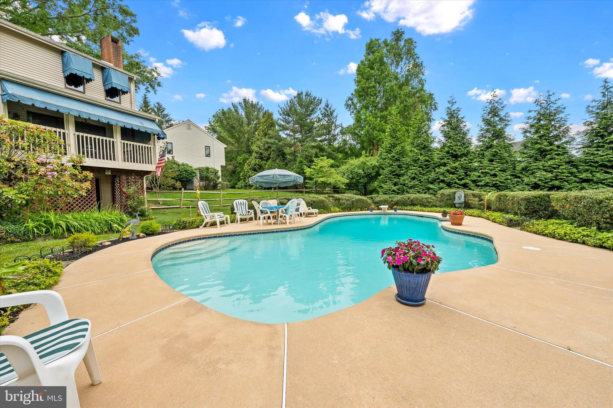 LIMESTONE HILLS - Residential