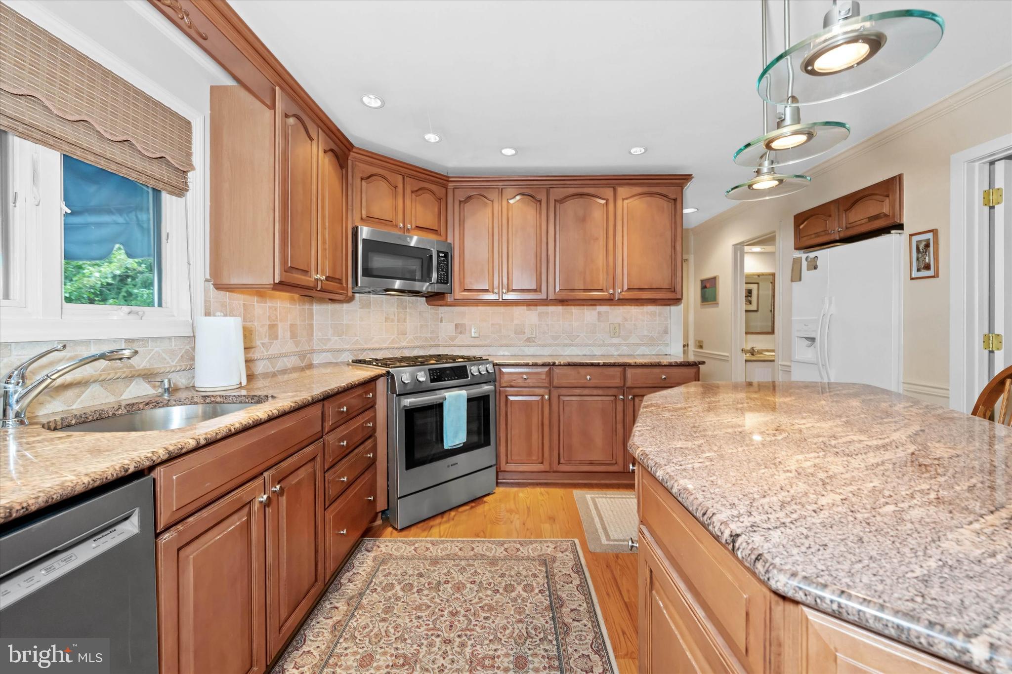 LIMESTONE HILLS - Residential