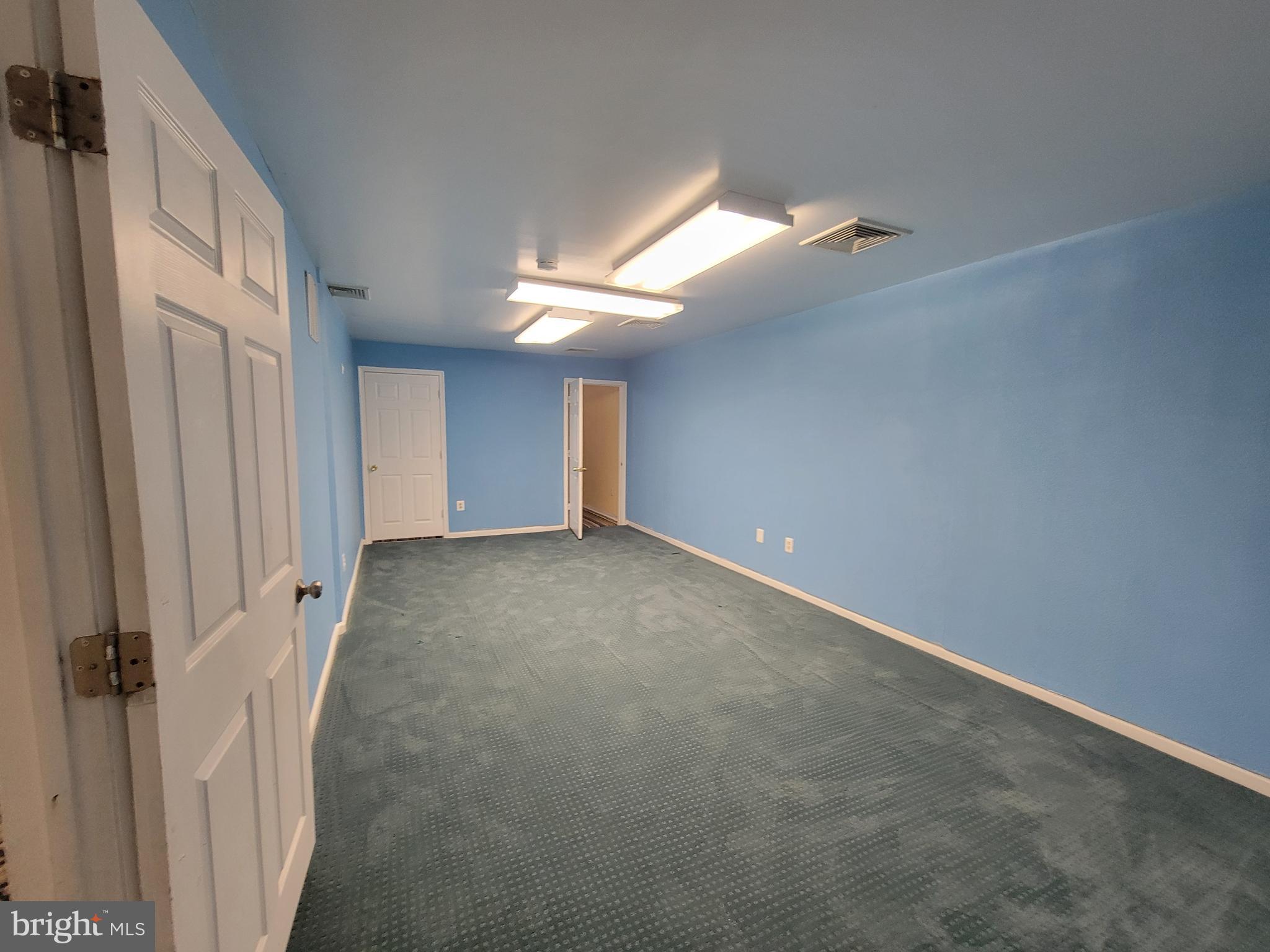 ROCK SPRING PROFESSIONAL CENTER - Commercial Sale