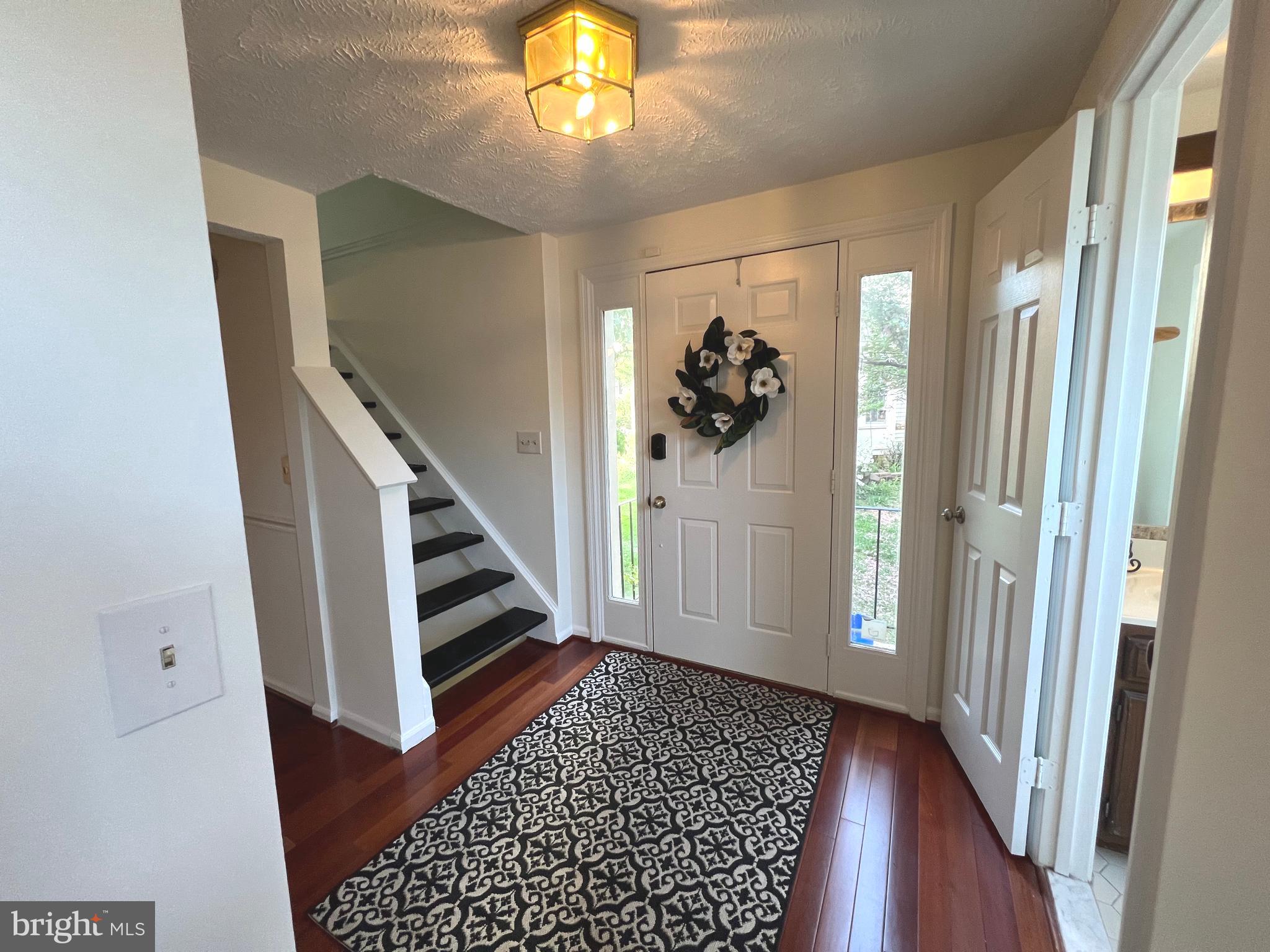 ASHBURN VILLAGE - Residential