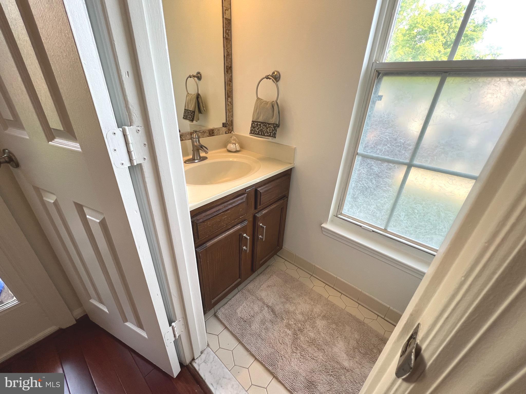 ASHBURN VILLAGE - Residential