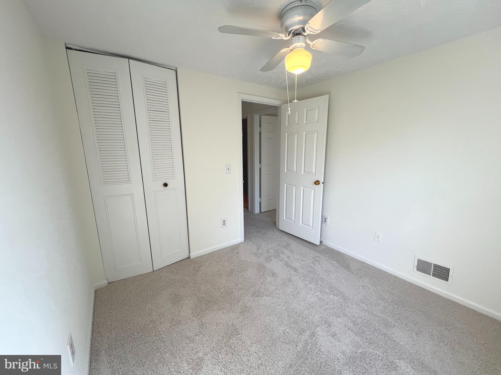 ASHBURN VILLAGE - Residential