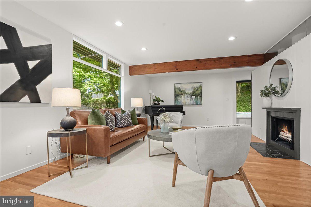 GLEN ECHO HEIGHTS - Residential