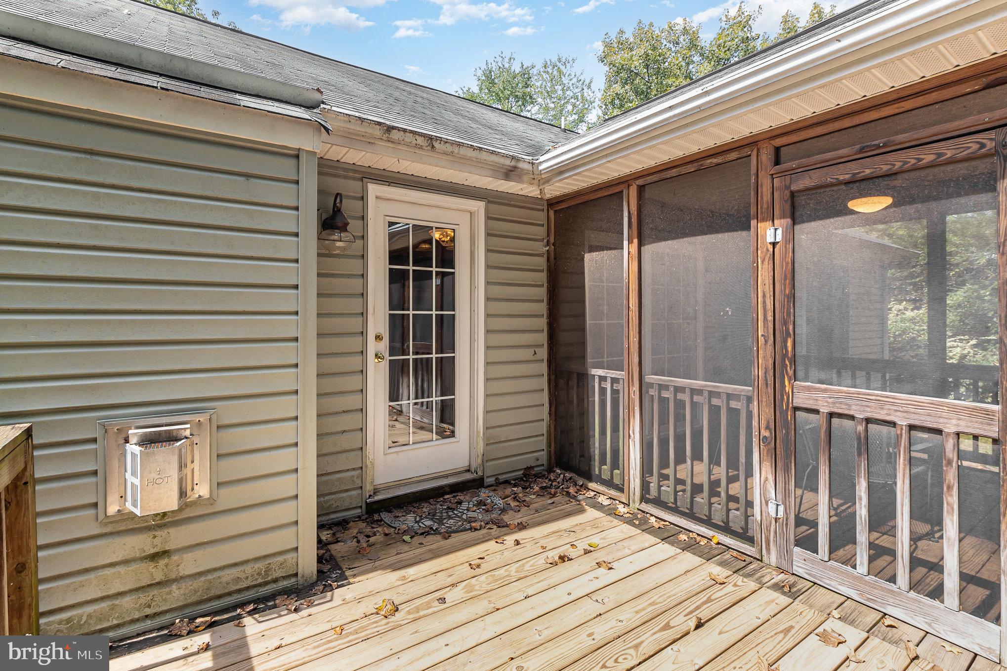 LAKE OF THE WOODS - Residential Lease