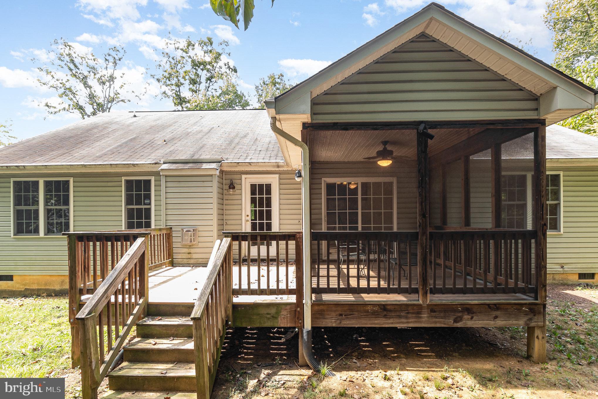 LAKE OF THE WOODS - Residential Lease