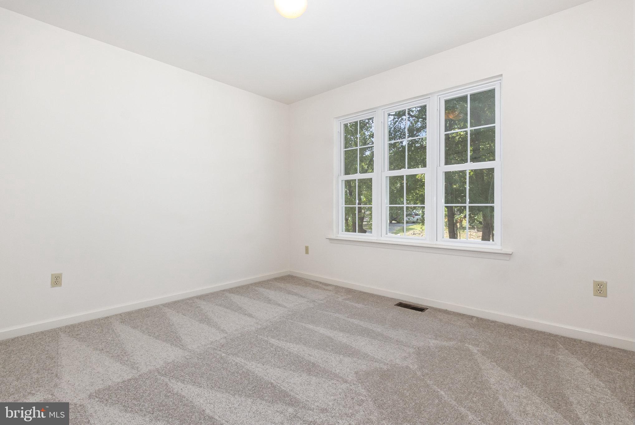 LAKE OF THE WOODS - Residential Lease