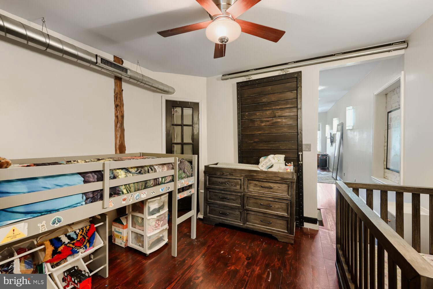 LOCUST POINT - Residential