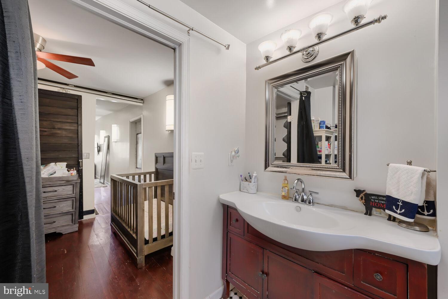 LOCUST POINT - Residential