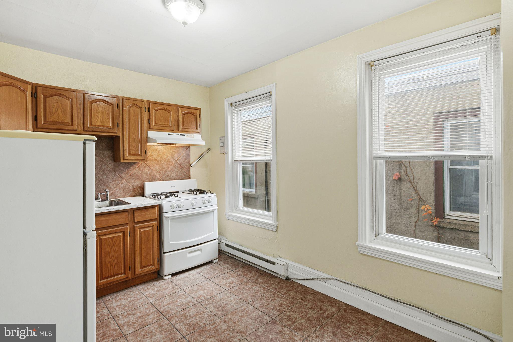 FAIRMOUNT - Residential Income