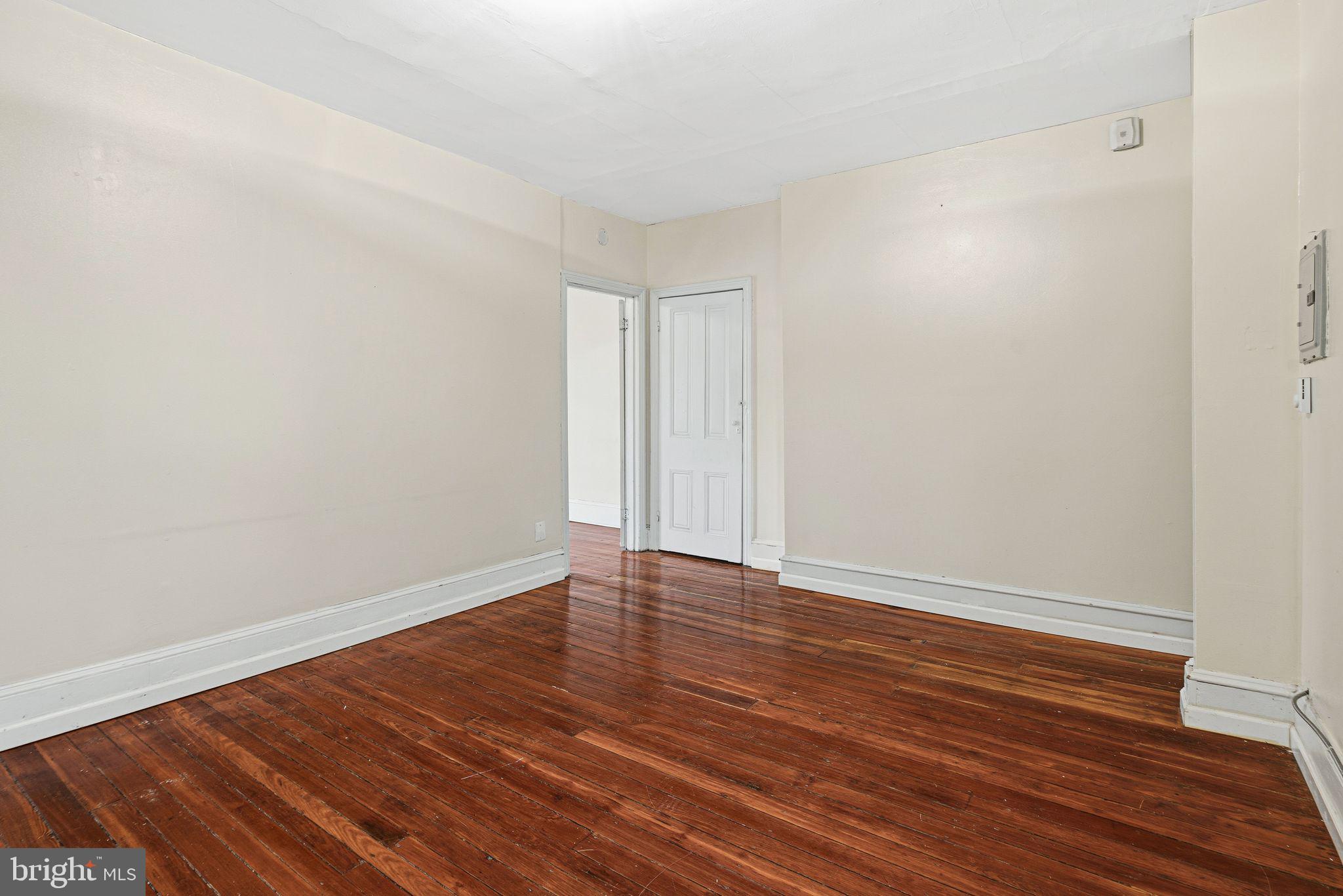 FAIRMOUNT - Residential Income