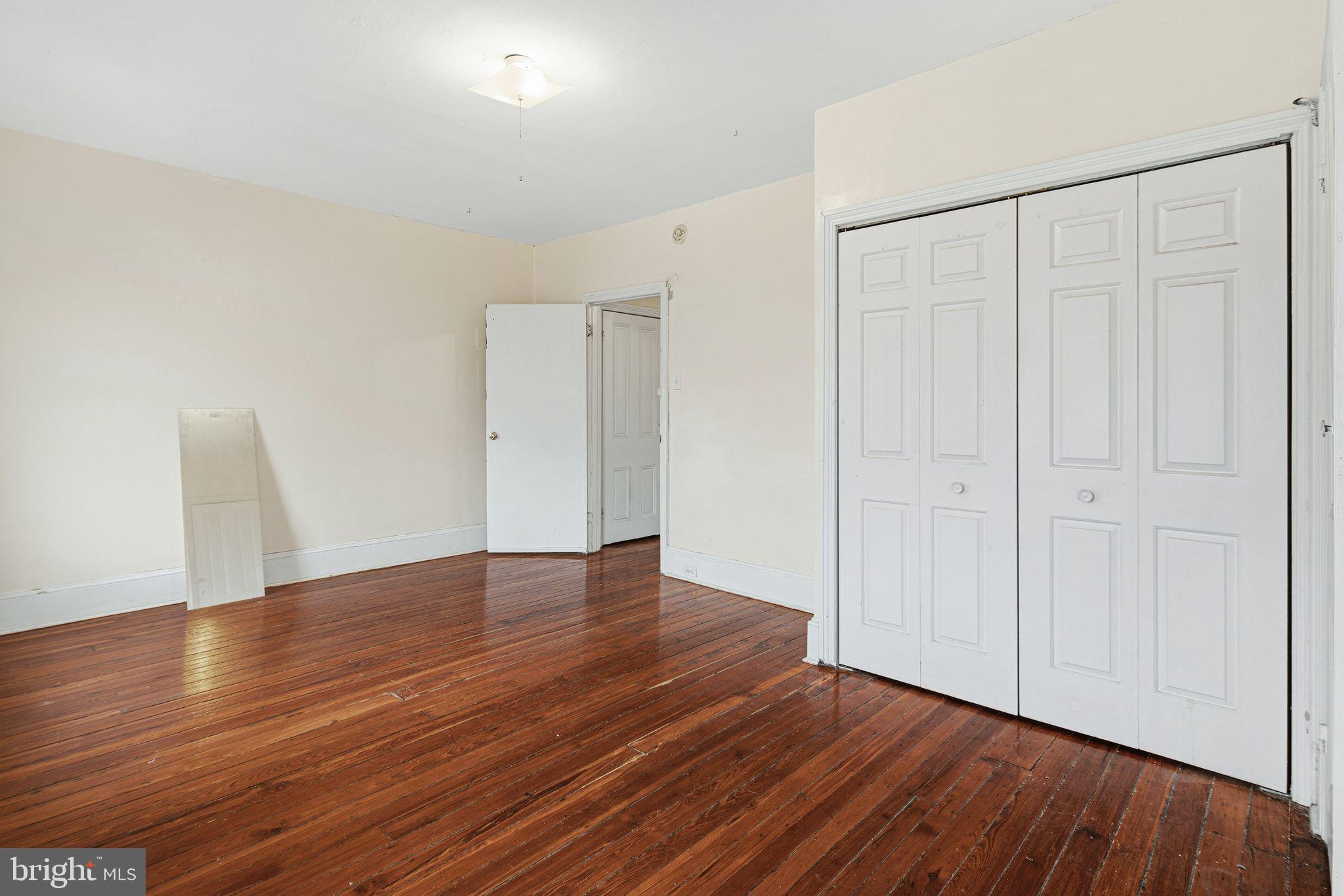 FAIRMOUNT - Residential Income