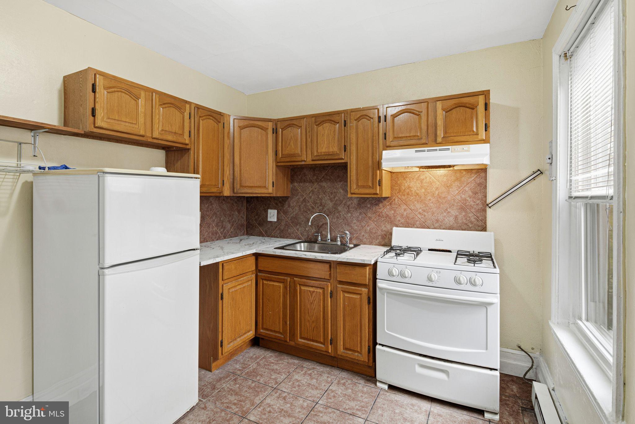 FAIRMOUNT - Residential Income