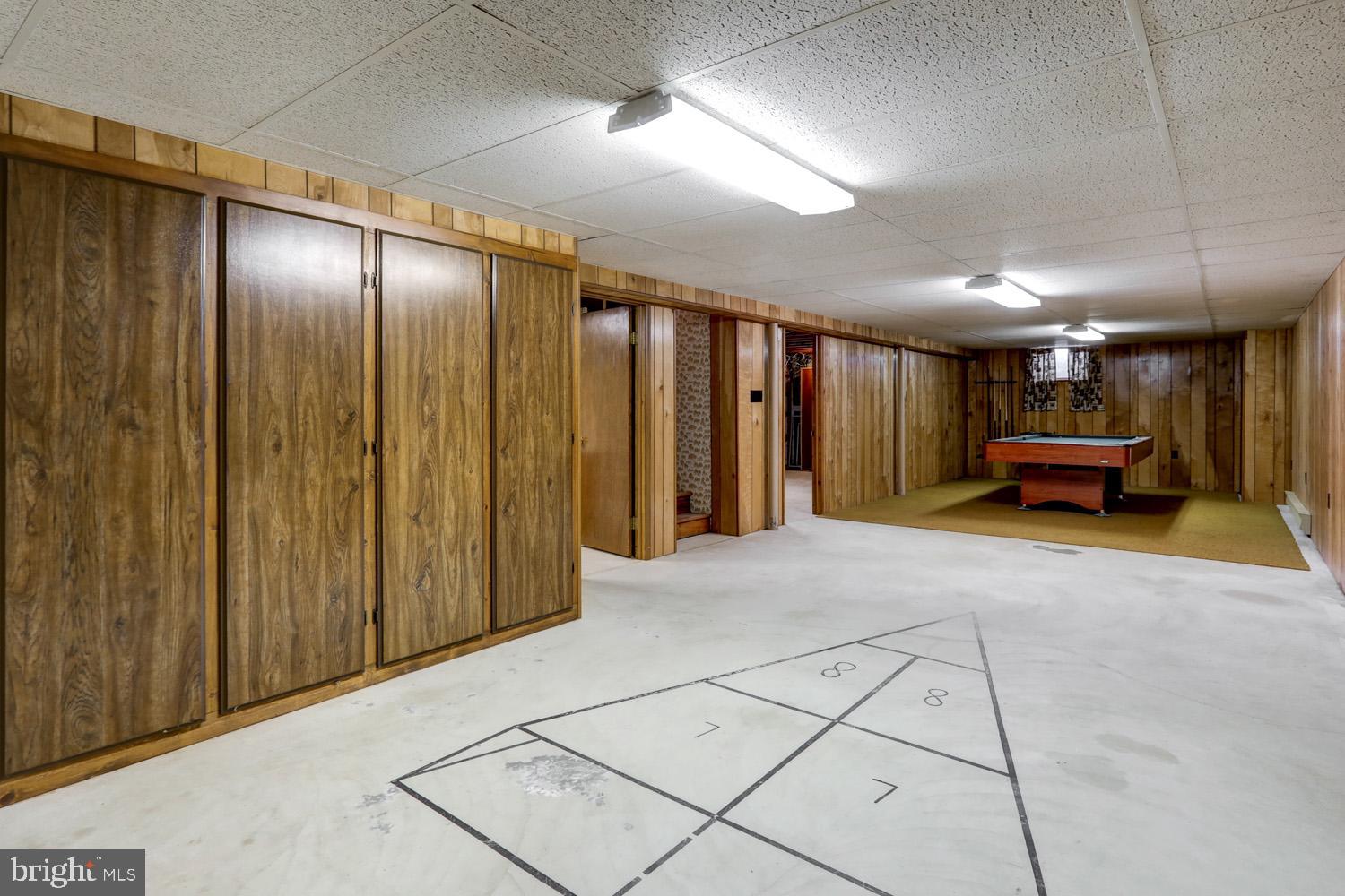 MEADOW VIEW ESTATES - Residential