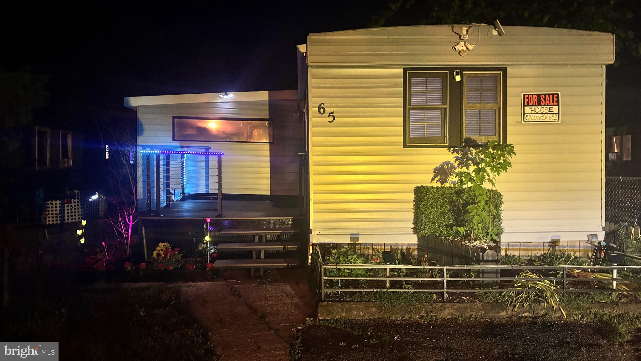 LYONS CREEK MOBILE ESTATES - Residential
